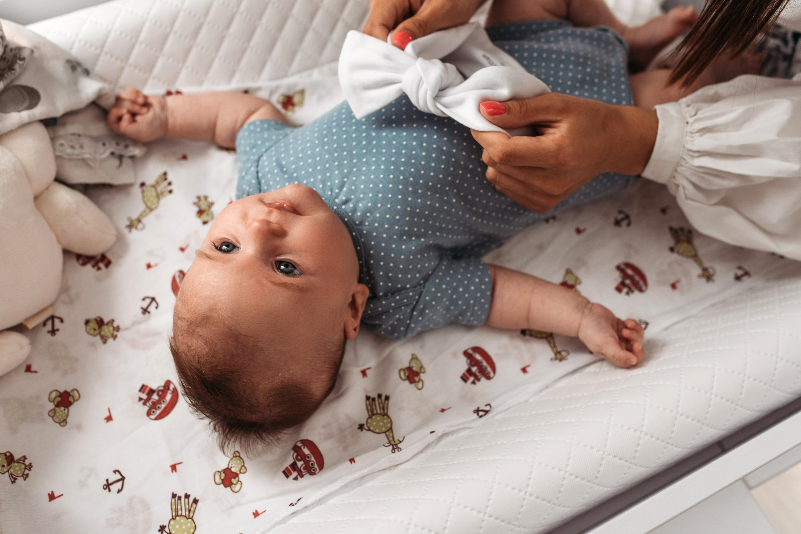 Fünf durchdachte Geschenke, die sich Mamas von Neugeborenen wirklich wünschen. Familien- und Hochzeitsfotografin. Ich arbeite in Koblenz und Rheinlan