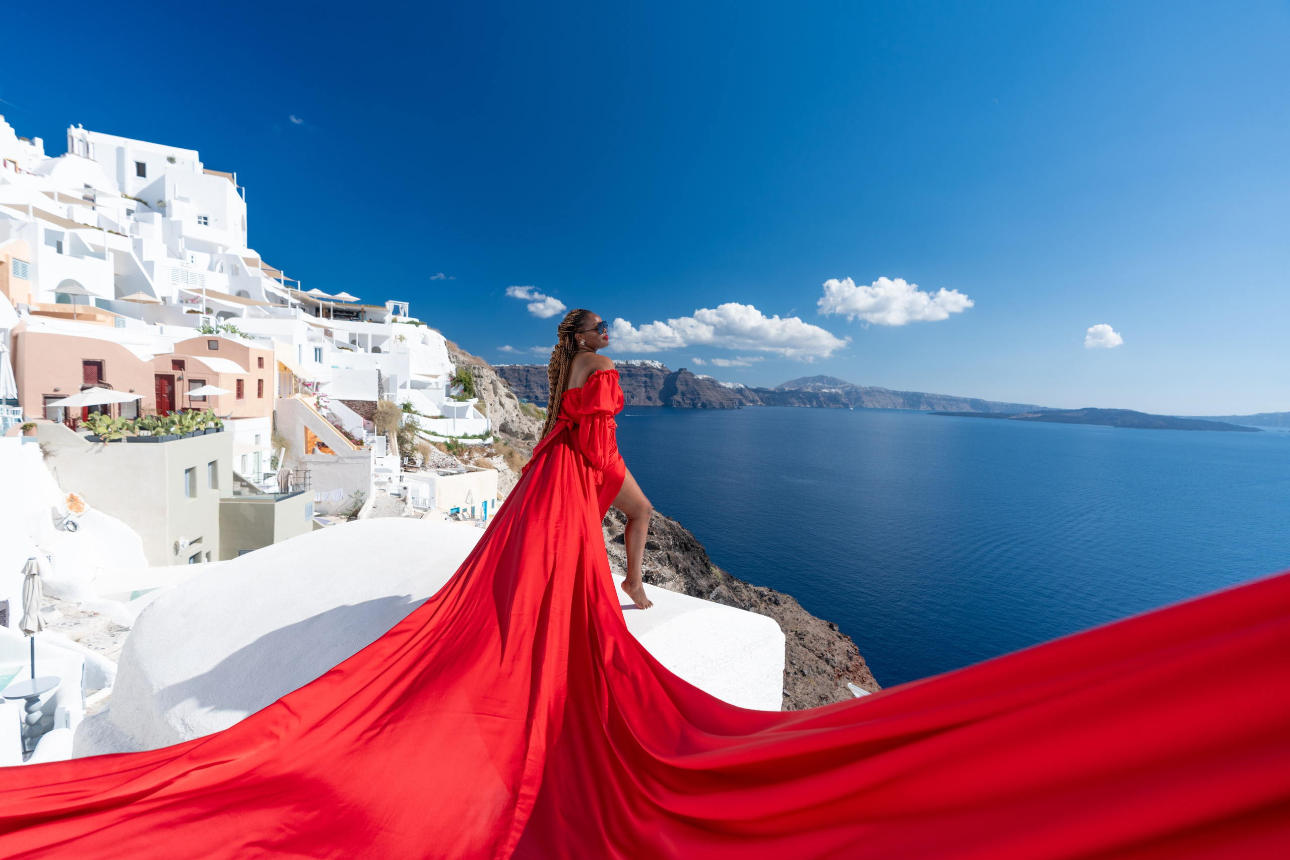 Flying Dress poses for Stunning Photos. Photographer in Santorini SokoLOVE Alex| Flying Dress Santorini