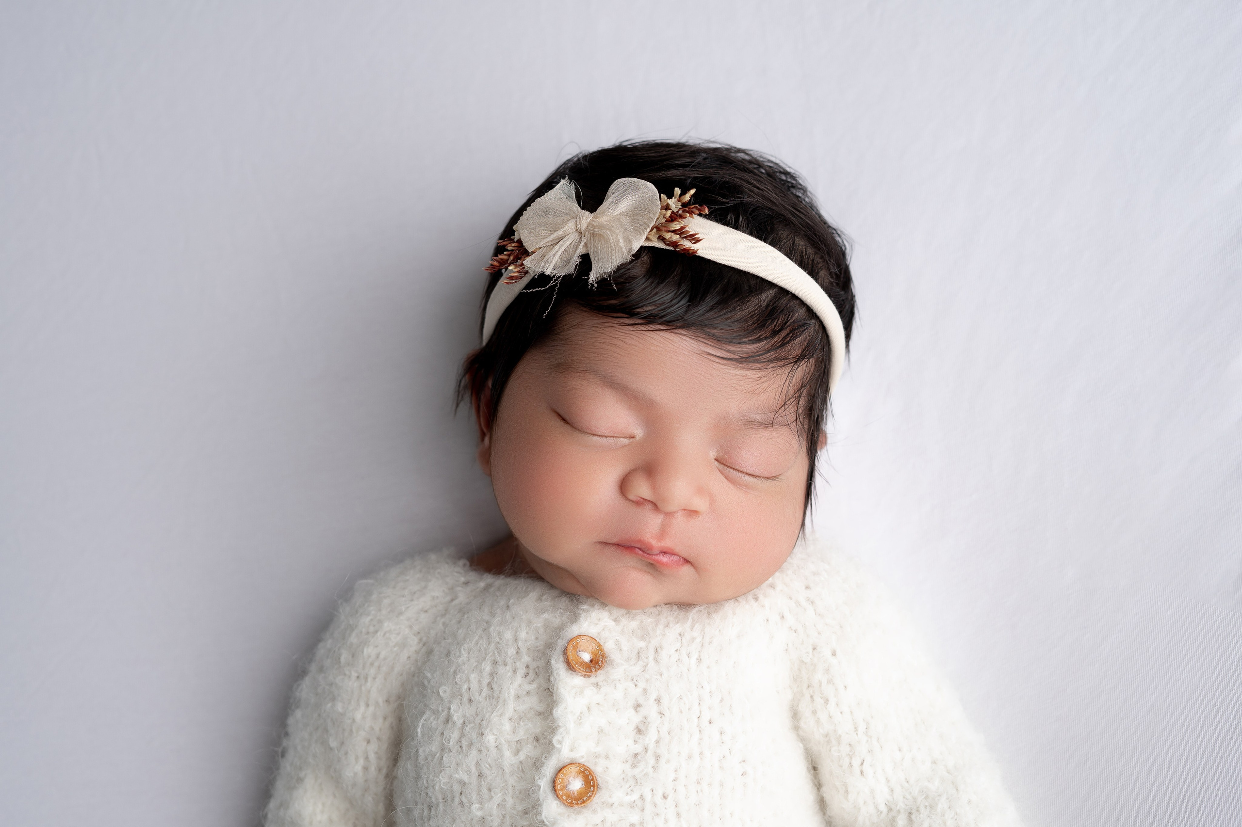 Olive’s Newborn session. Newborn Photographer and life casting in Dubai Dariya Saeed