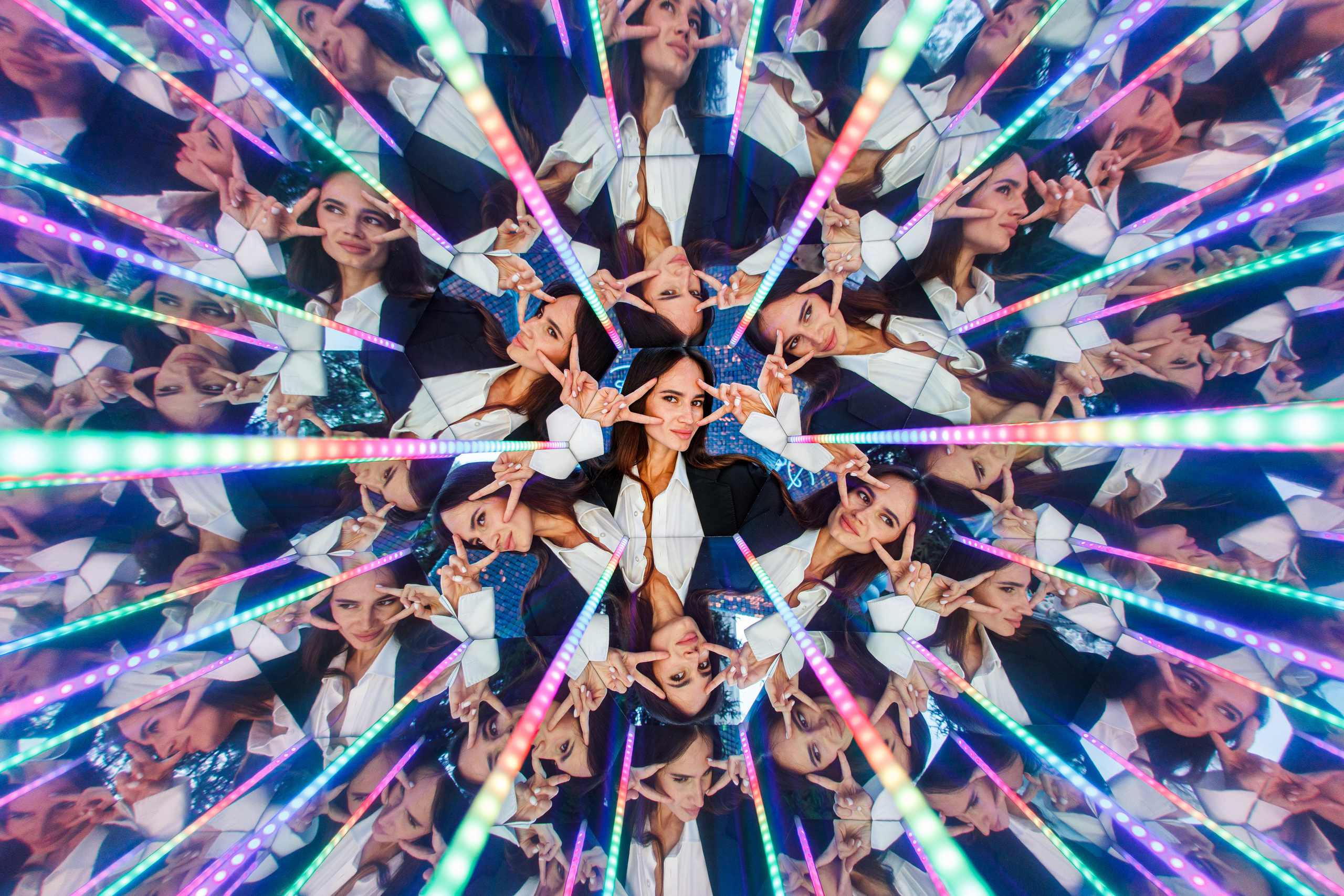 Калейдоскоп. Оренда інтерактивних фотозон у Харкові