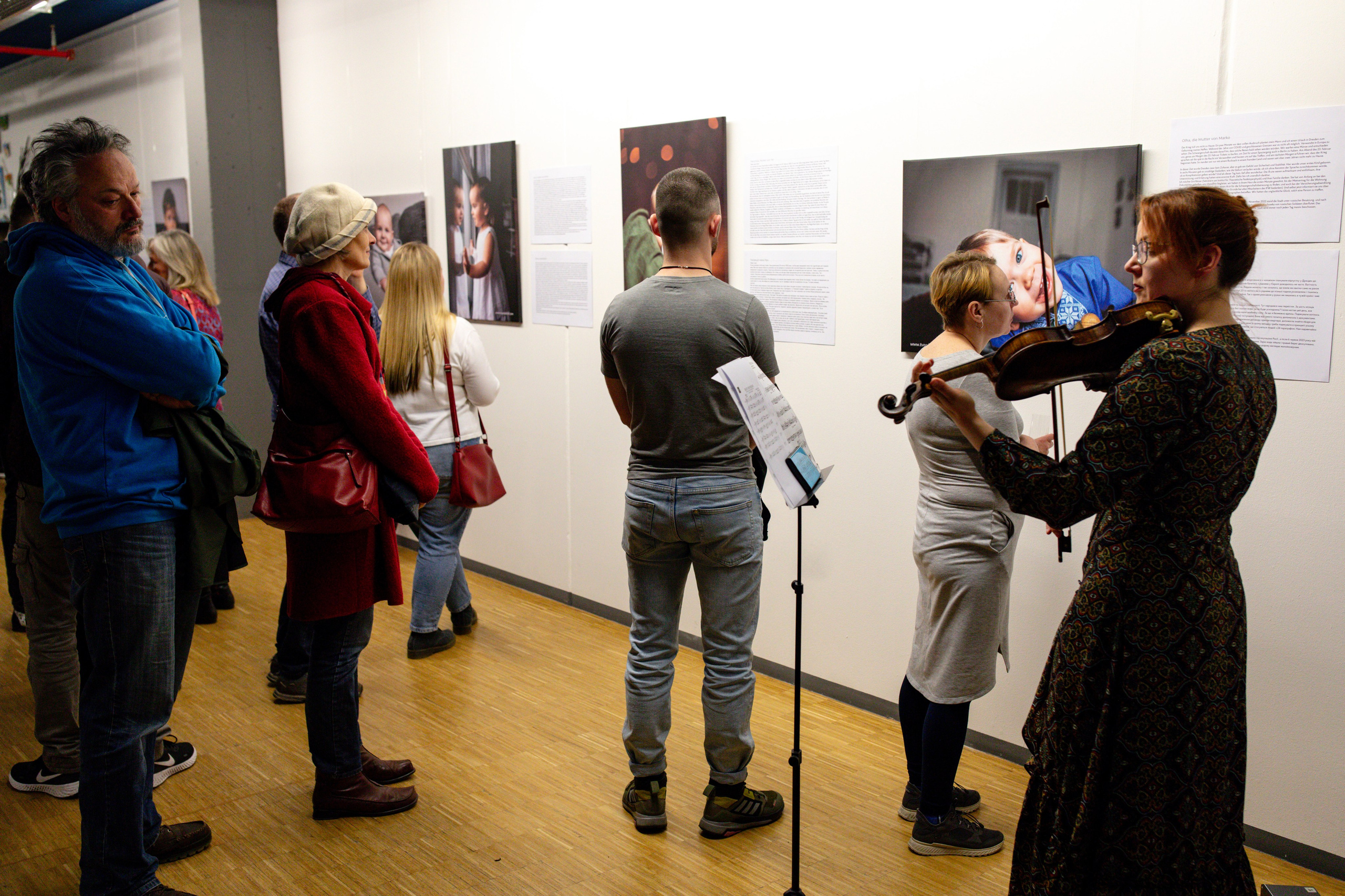 Відкриття фотовиставки Наталії Твердохліб та презентація проекту «Діти України». Наталя Твердохліб - дитячий та сімейний фотограф в Дрездені, Німеччина