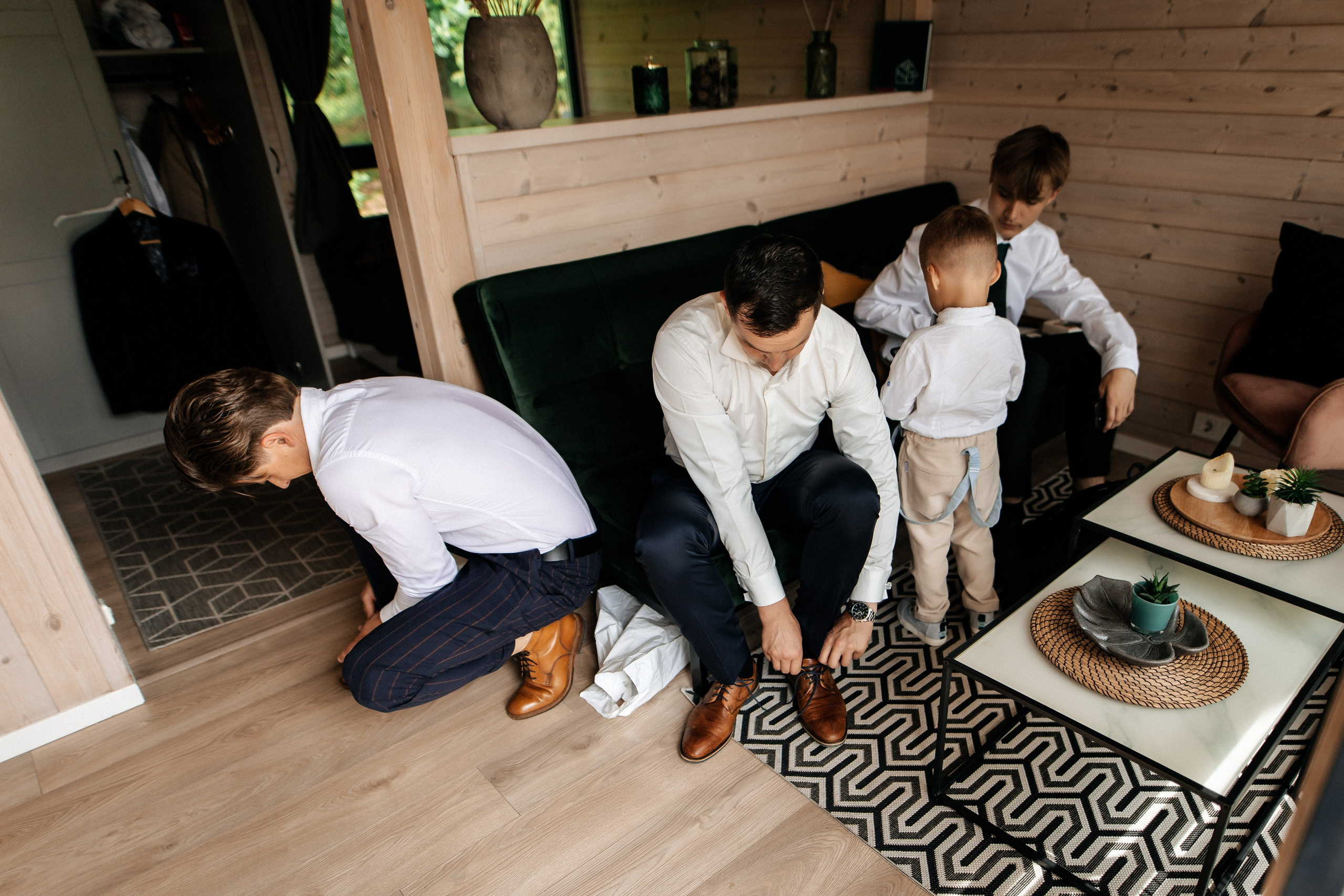 Kada geriausia fotografuotis — prieš ar po vestuvių ceremonijos?