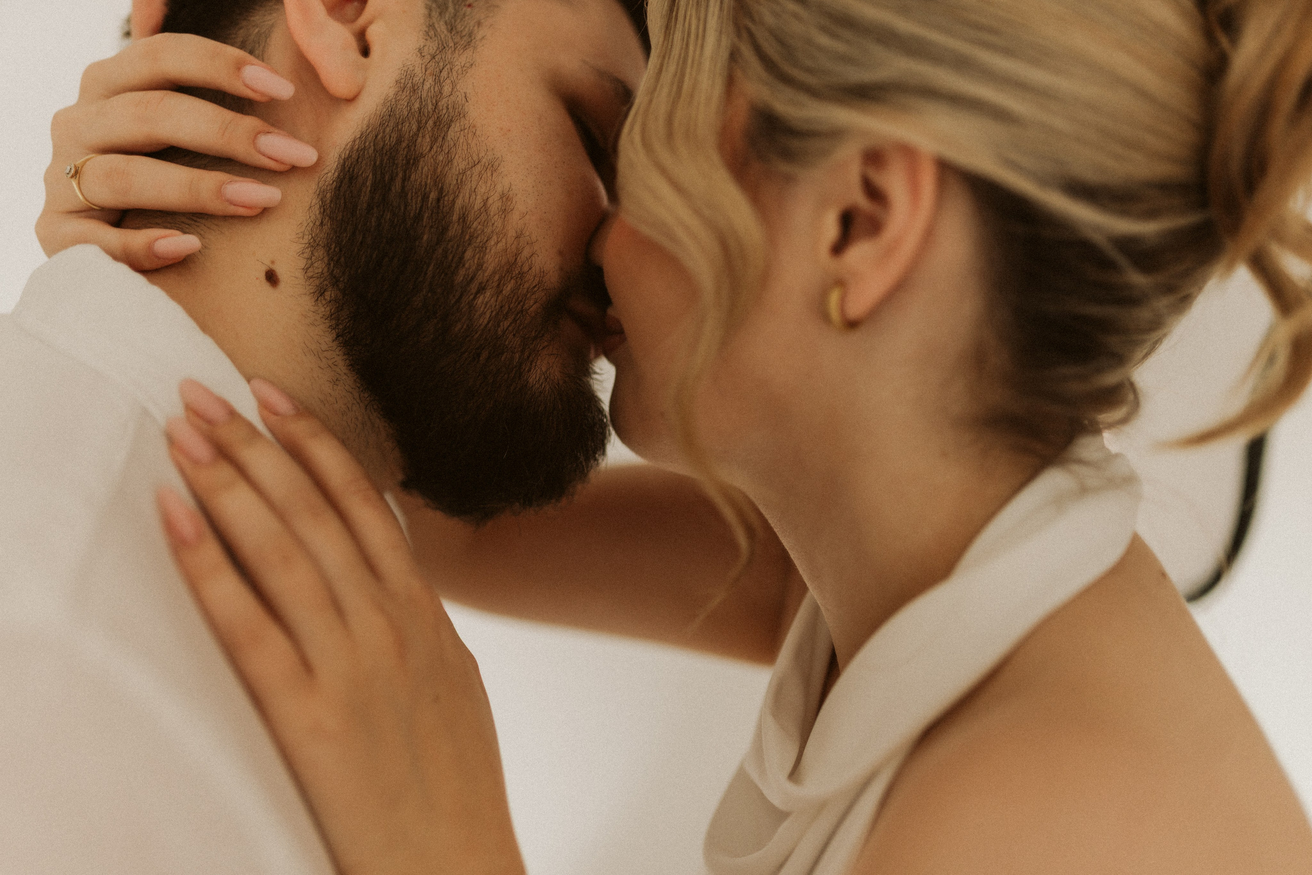 studyjna sesja narzeczeńska