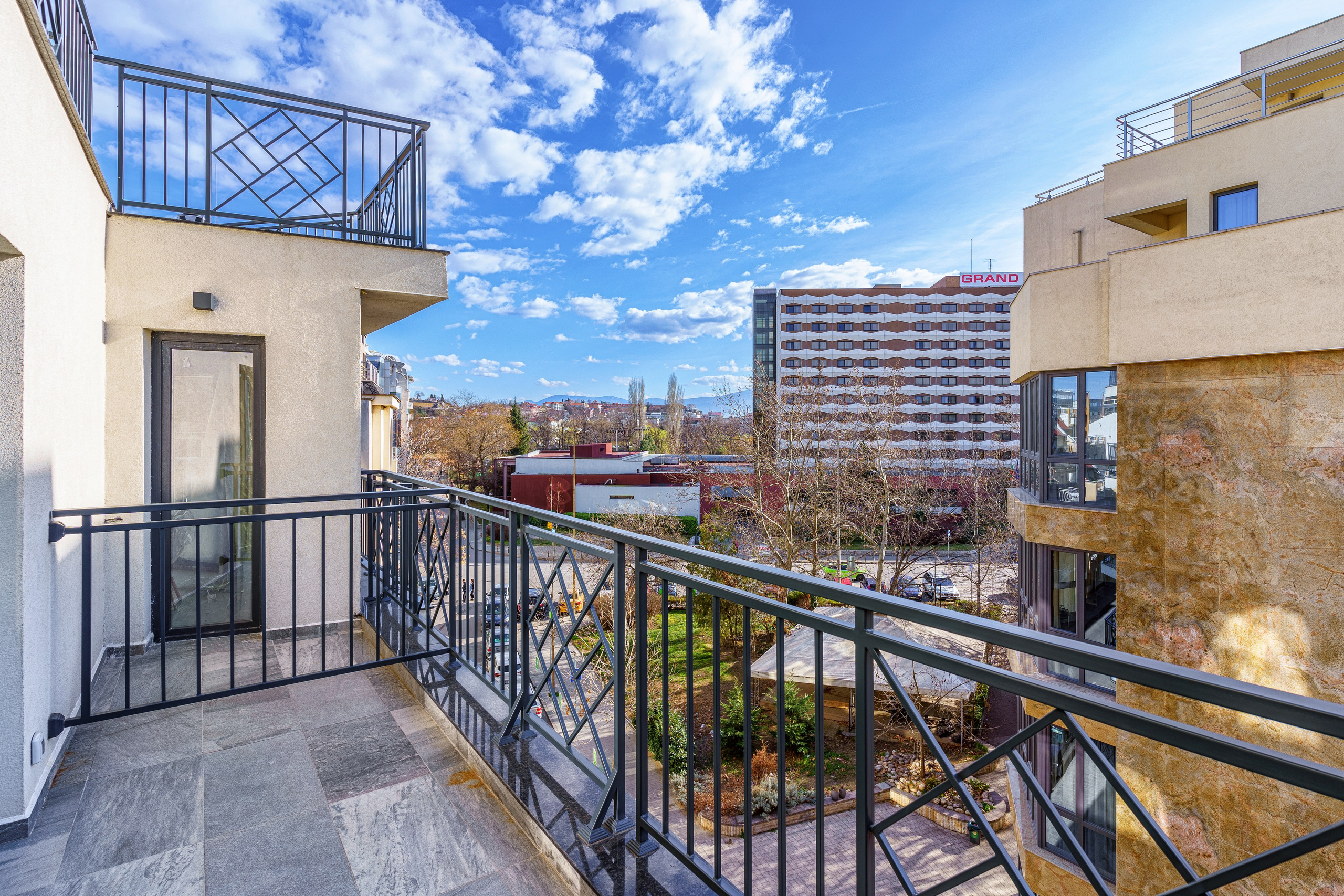 ЦЕНИ. Професионален фотограф в Пловдив и областта