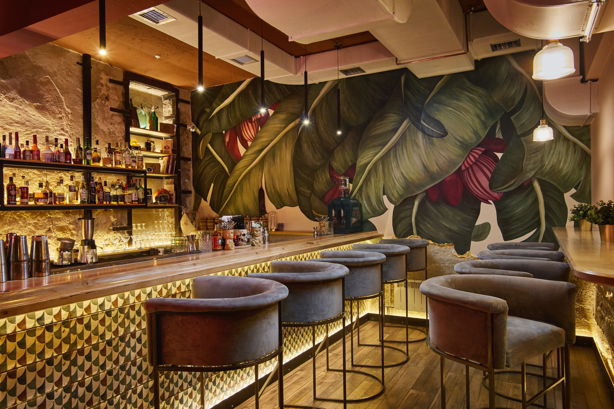 Bar interior photography — stylish bar in Berlin — Innenfotografie einer stilvollen Bar in Berlin — Фотосъёмка интерьеров в Берлине