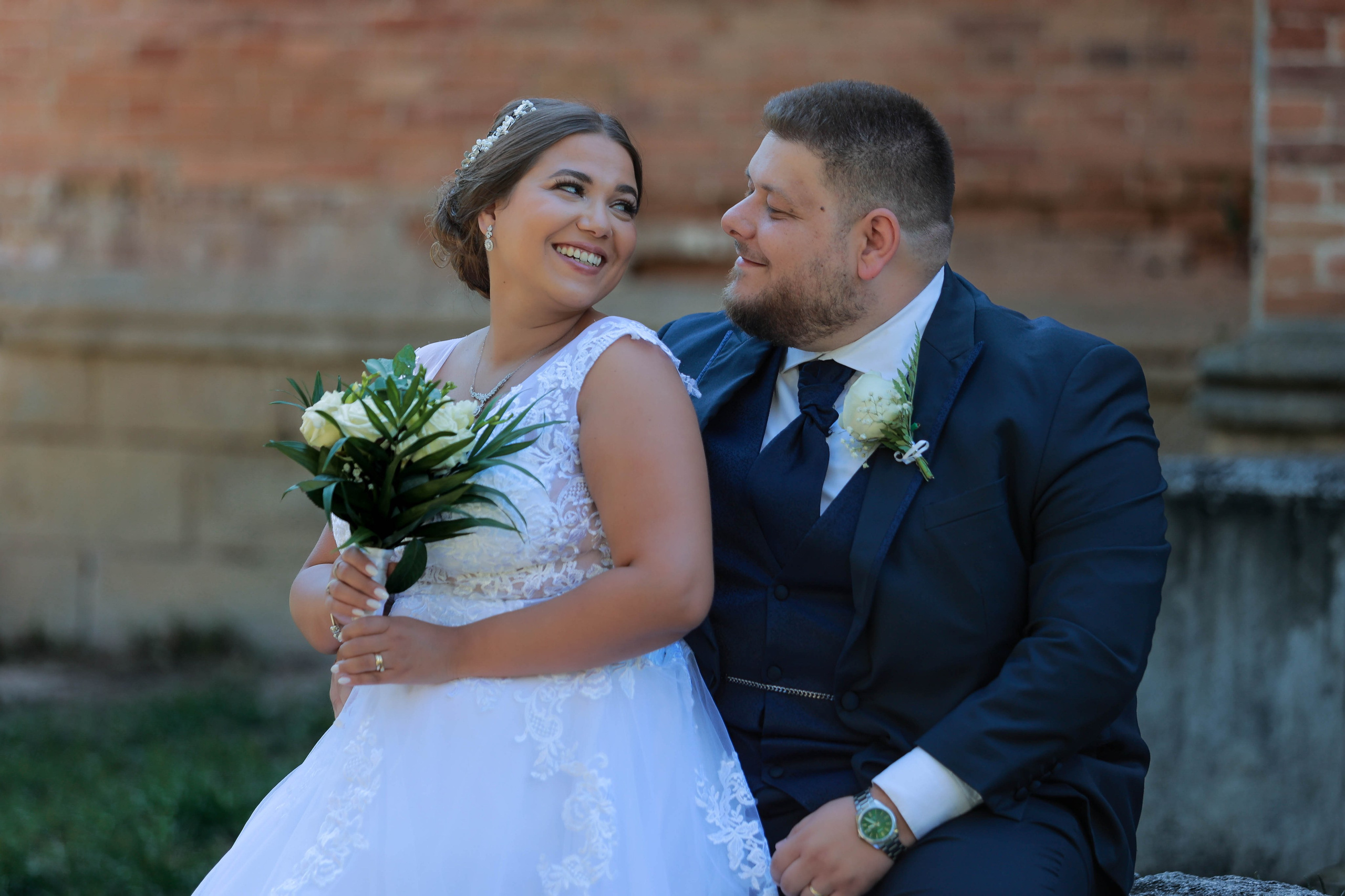 J&V. Will be just love. Weedding photographer and Wedding videographer profesional team