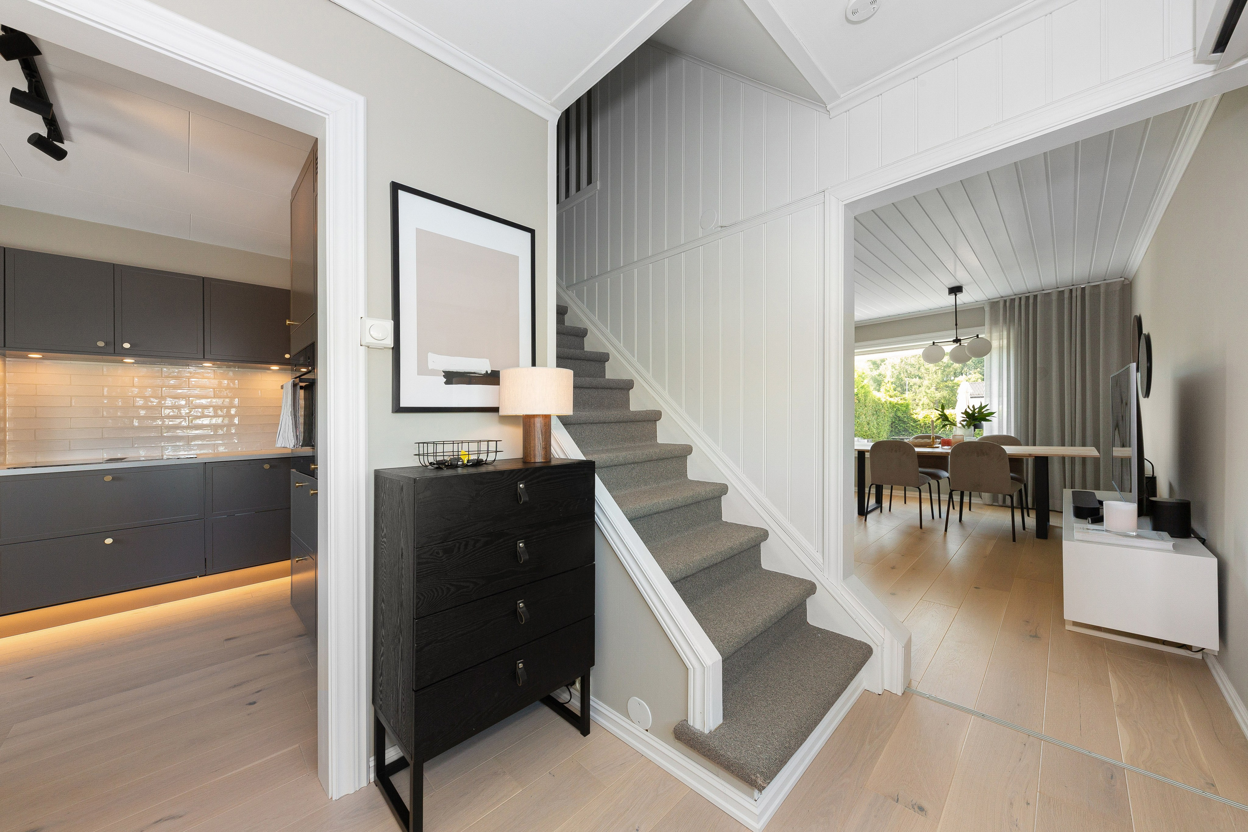 Fotografii Proprietati Imobiliare. MGA STUDIO ART — Fotograf evenimente