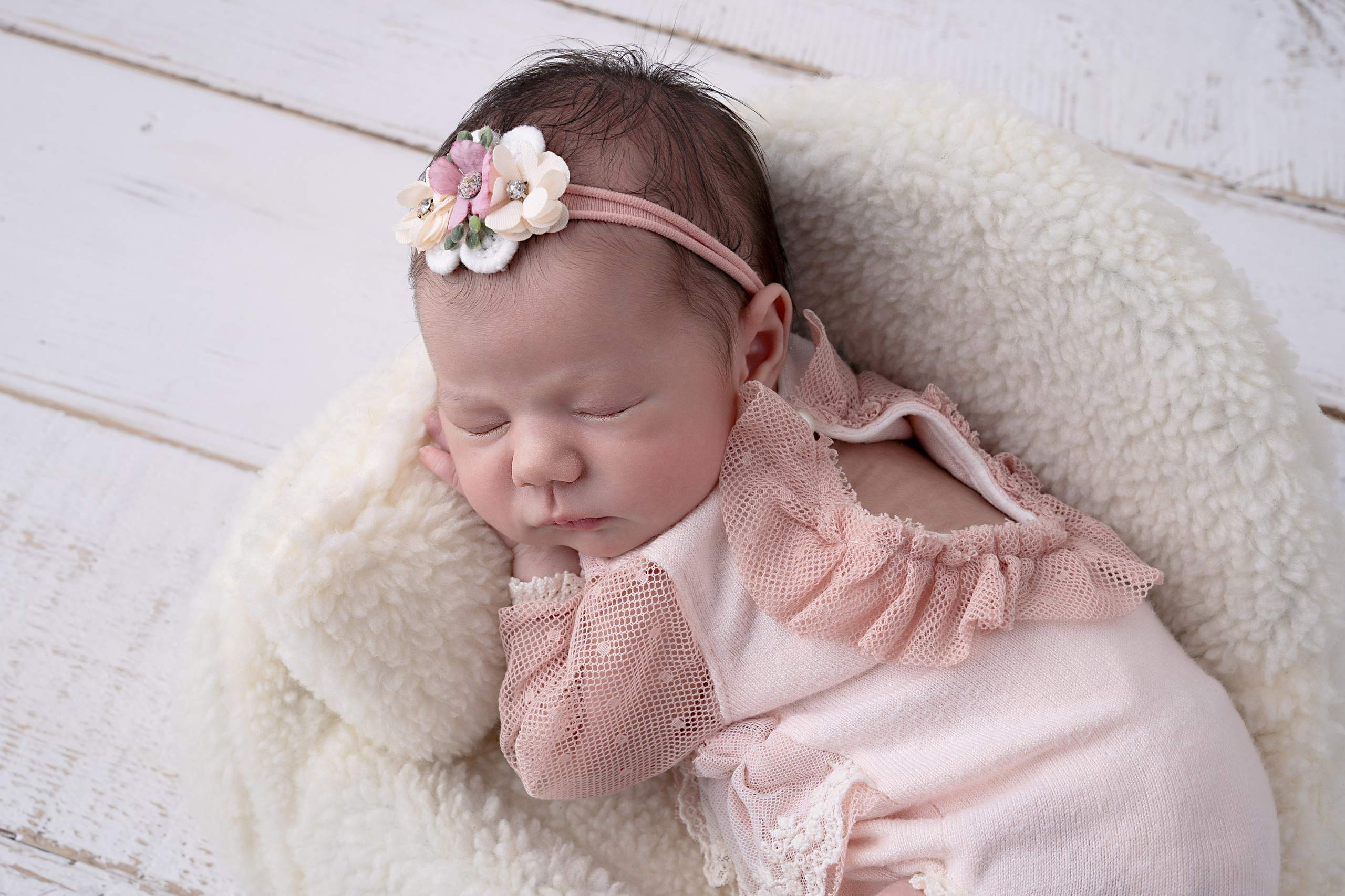 Ghid de pregătire pentru ședința foto de nou-născut. Fotograf maternitate, nou-născuți și familie în Cluj-Napoca | Roxana Rusu