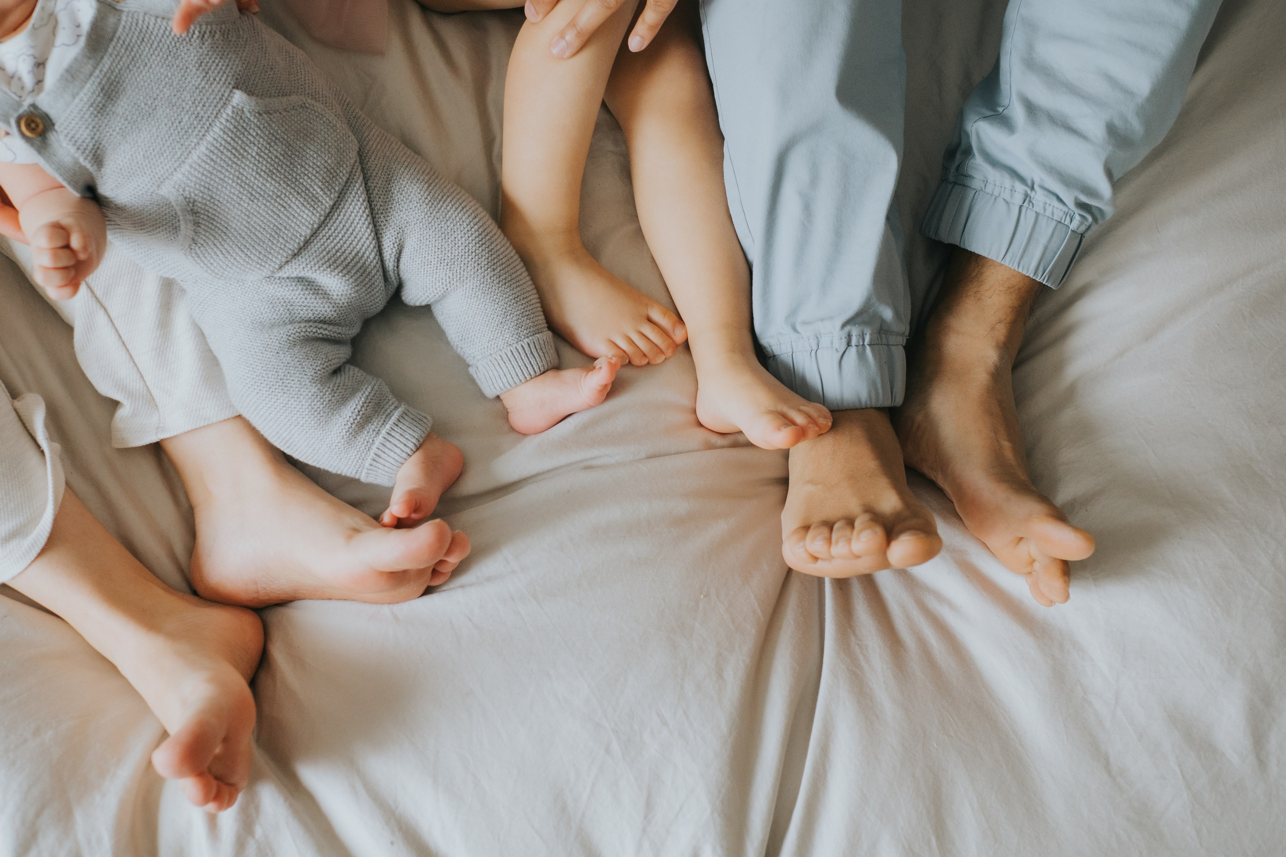 Your Montreal in-home Newborn Session  — what to expect, how to prepare and what to take in consideration. Mimosa Studios — Motherhood & Family Photographer in Montreal