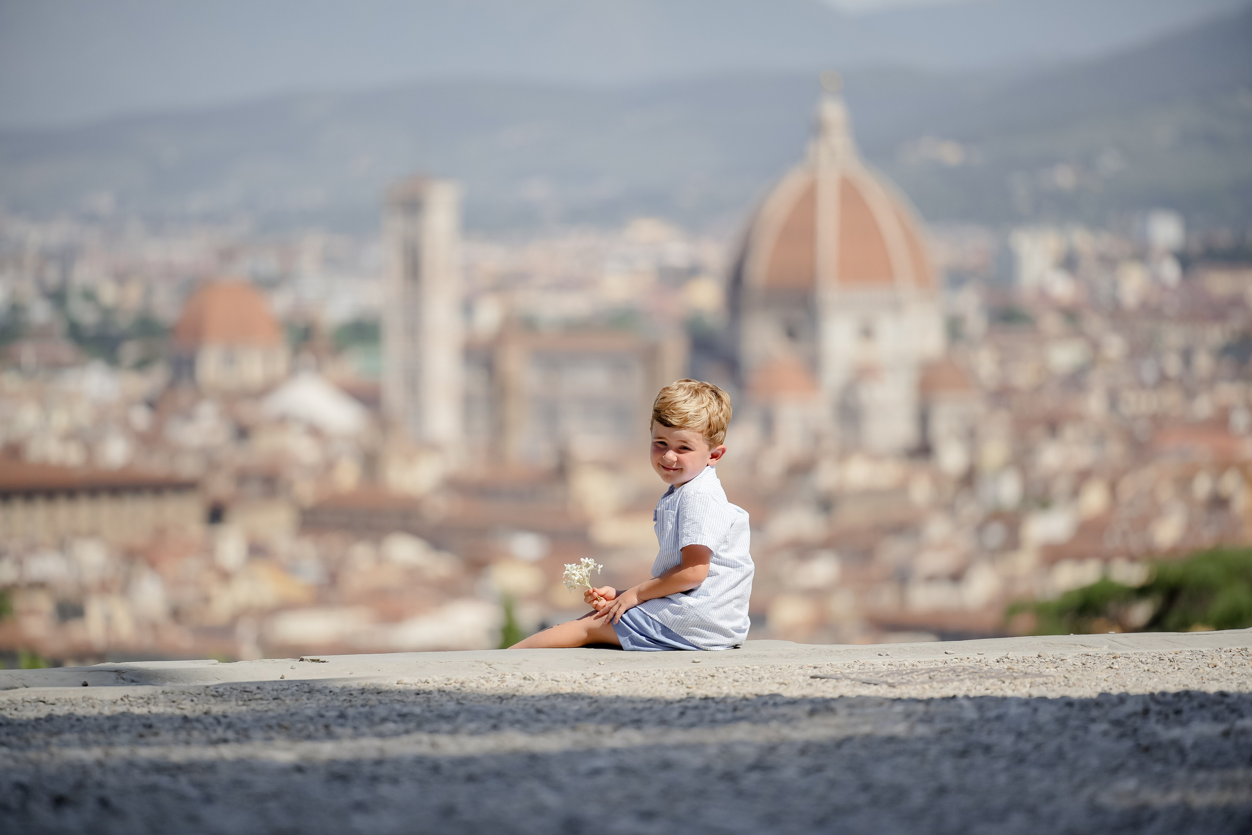 Family Photoshoot. Wedding Photographer in Italy