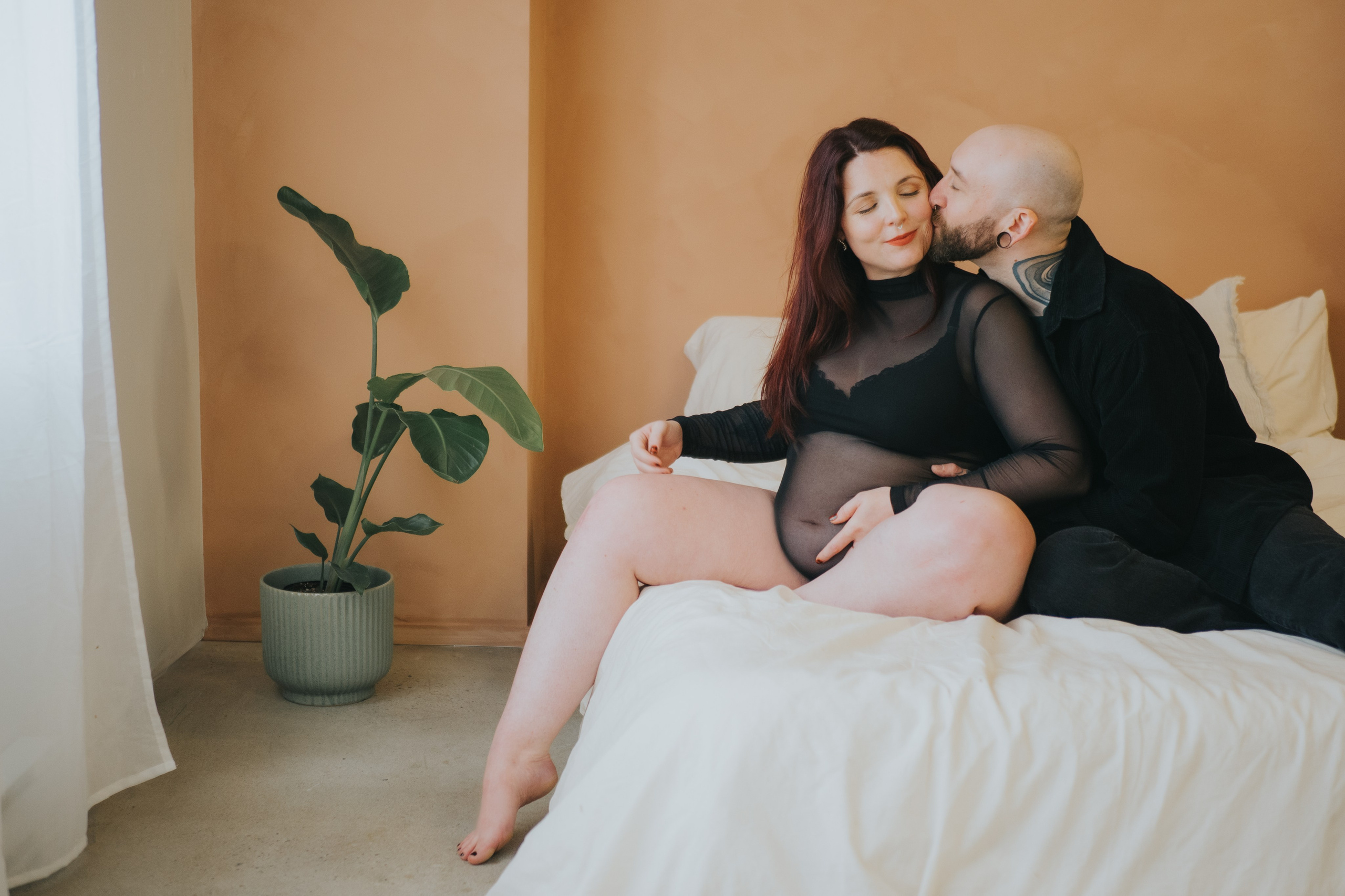 When Should You Book Your Maternity Session?. Mimosa Studios — Motherhood, Portrait & Family Photographer in Montreal
