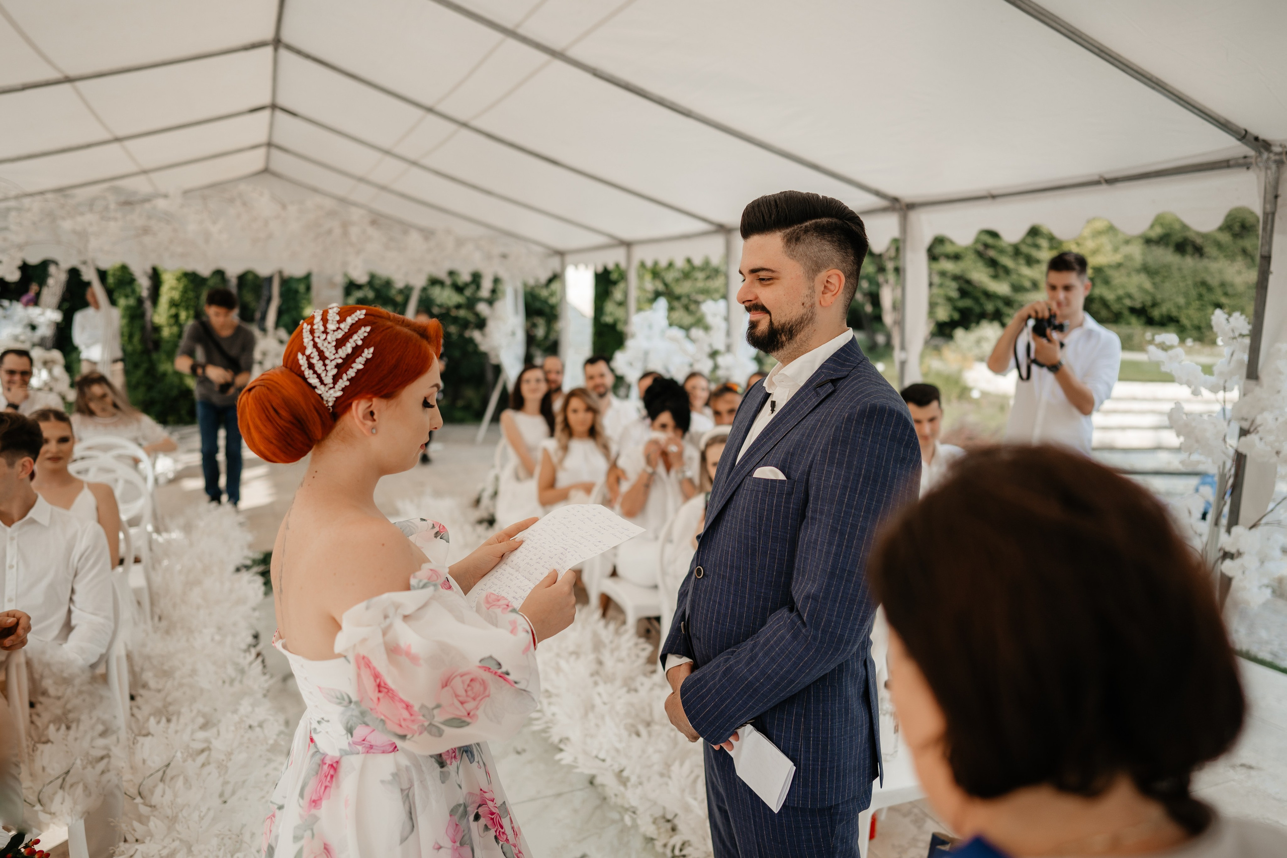 Cununie civila in aer liber VS Cununie civila in interior. Proud Vision Weddings | Wedding Photography & Film — Servicii profesionale Foto Video Nunta Iasi