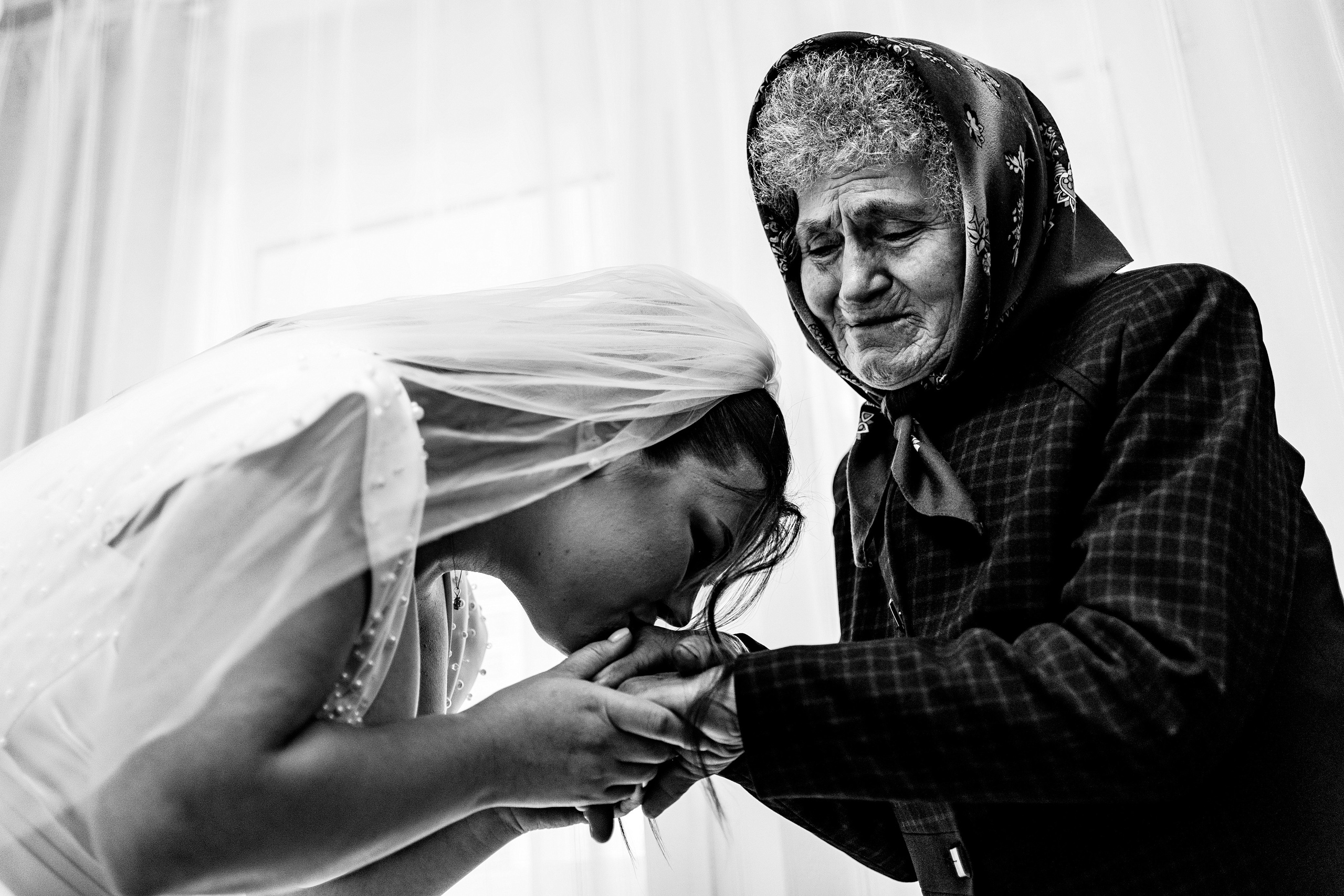 Fotografi - Cameramani. Újfalvi Szilárd - Fotograf de nuntă, cununie civilă, botez și familie în Târgu Mureș și Transilvania