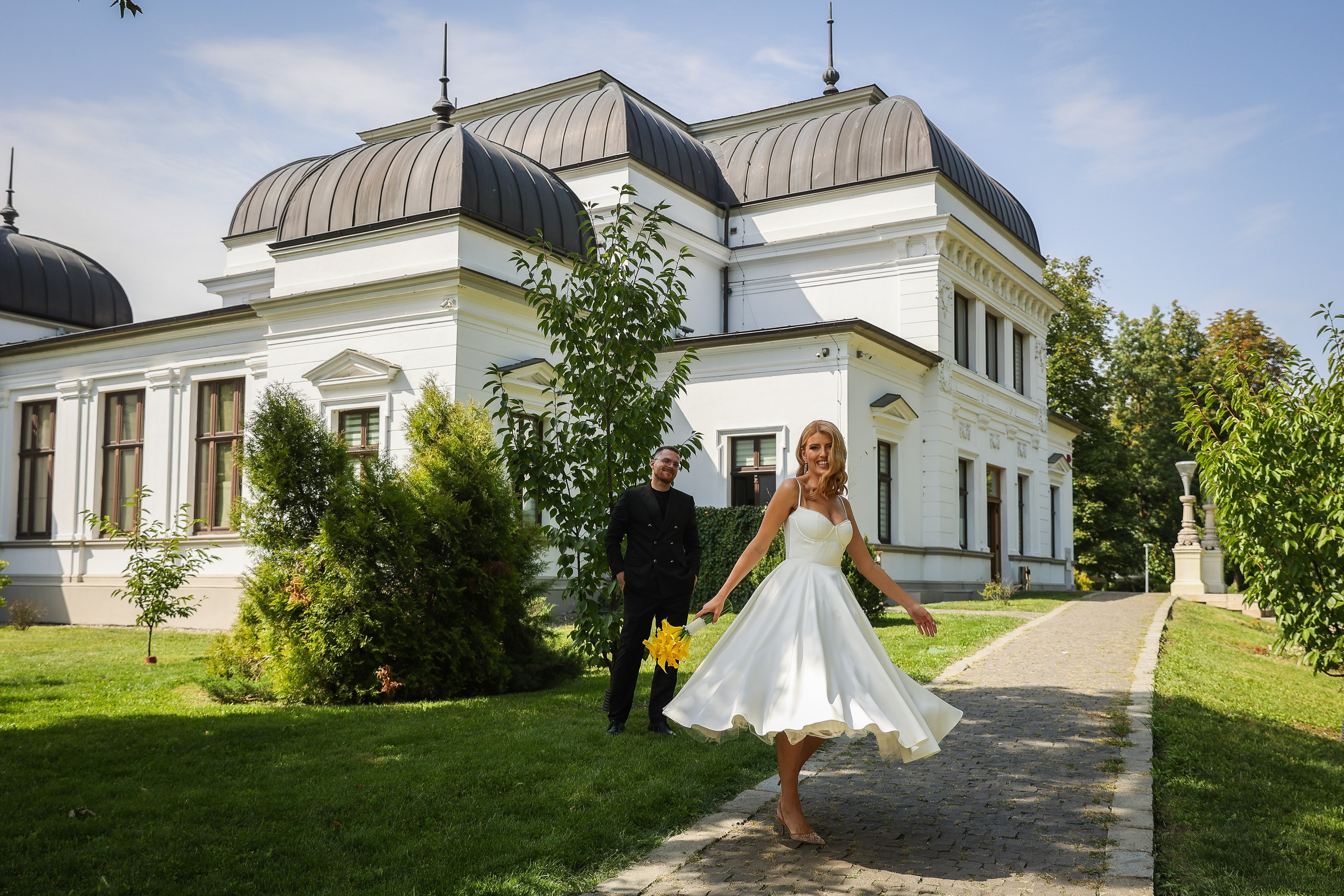 Servicii. Rares Bucur is a professional wedding photographer based in Cluj-Napoca, Romania, specializing in wedding photography