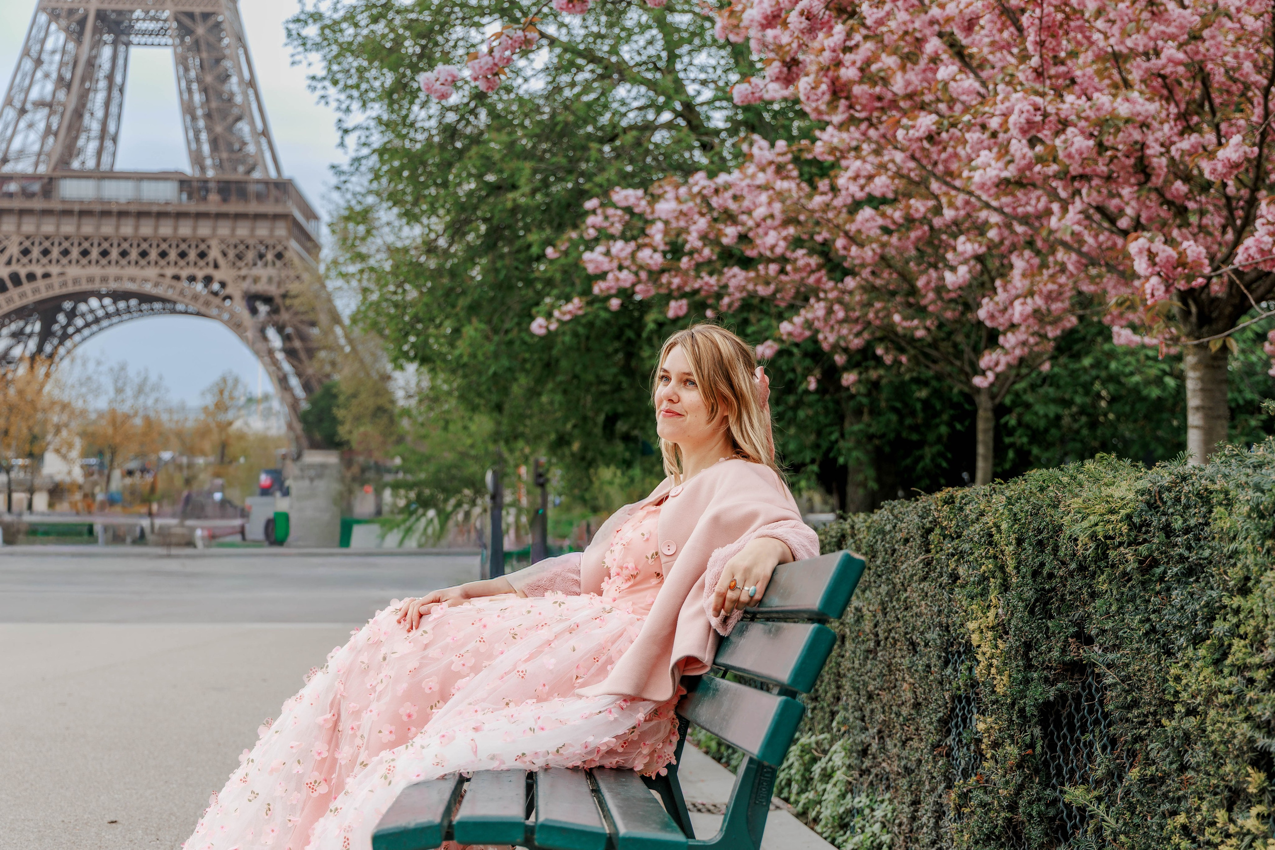 🌸 Cherry Blossoms in Paris: Best Places, Timing & Photoshoot Guide. Photographe à Paris