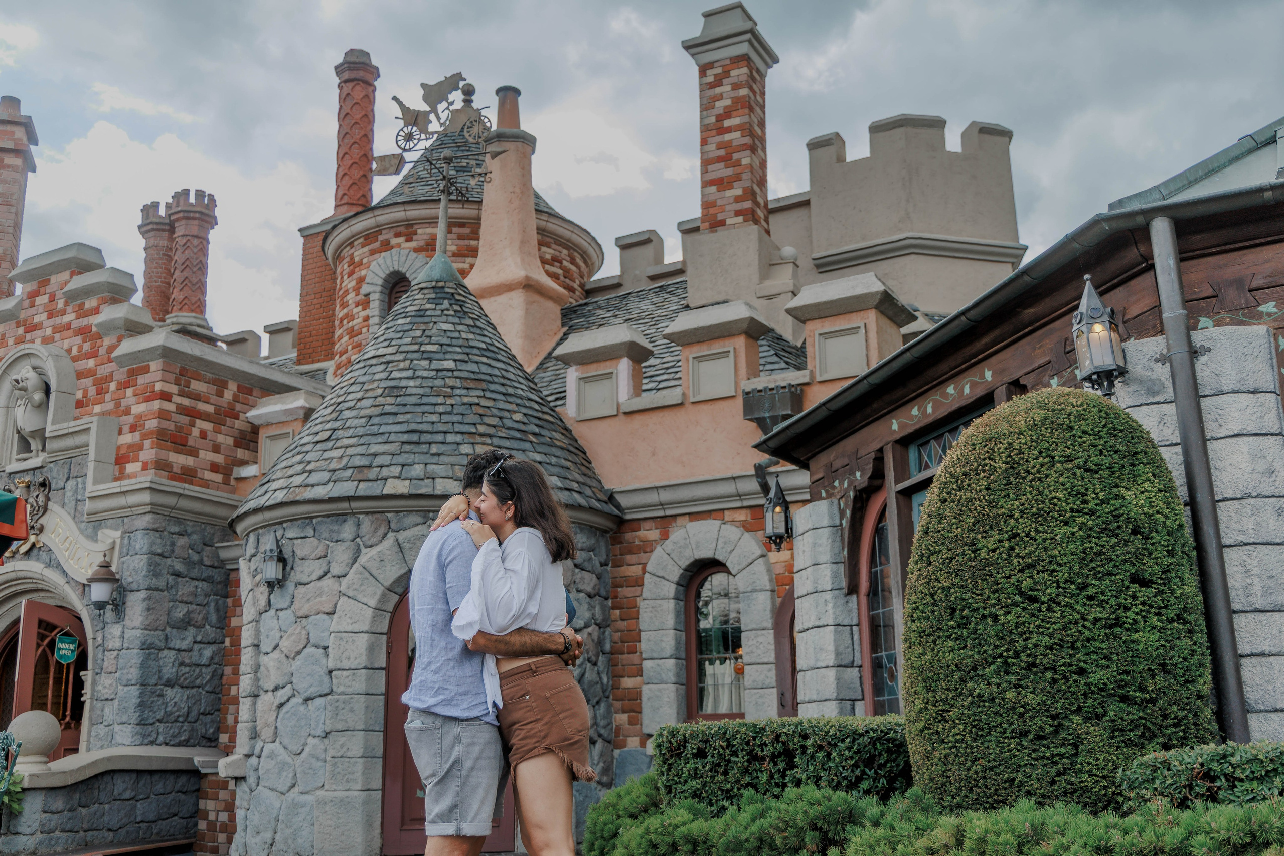 Surprise Proposals in Disneyland