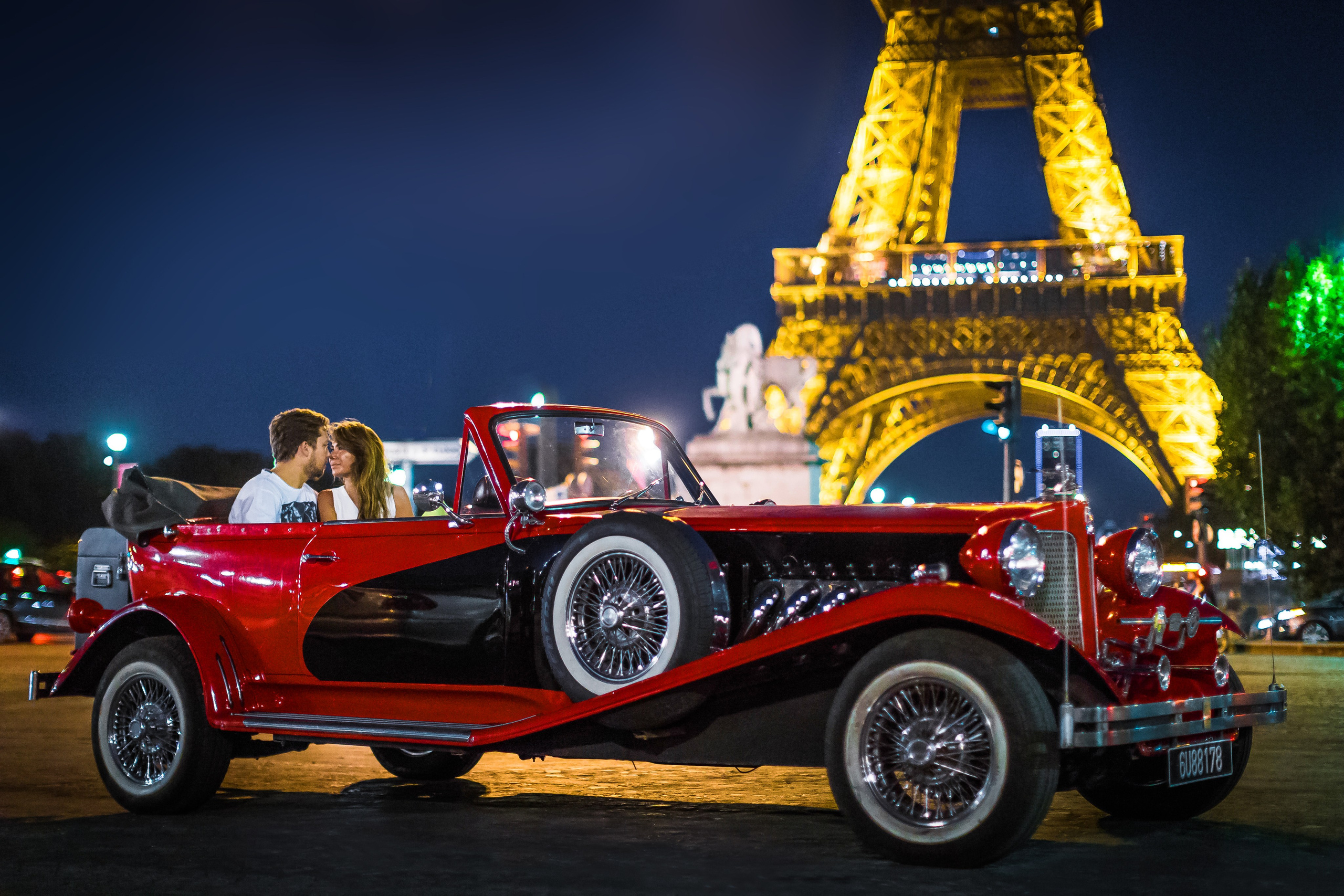 Night Photography in Paris: The Ultimate Luxury Experience for Couples & Proposals. Photographe à Paris