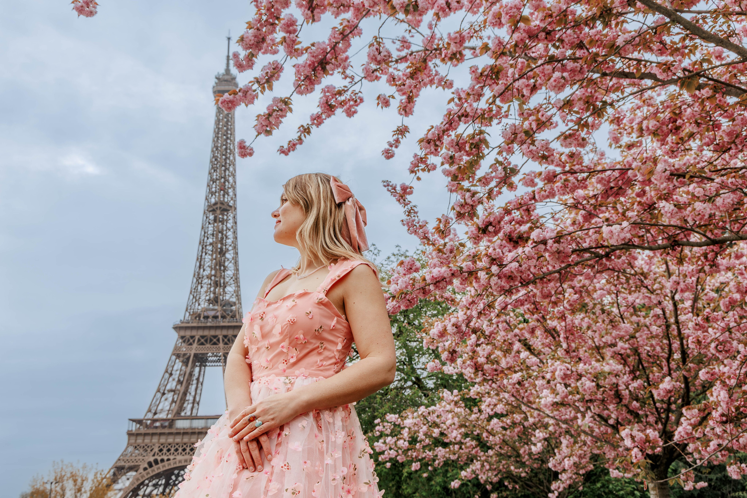 🌸 Cherry Blossoms in Paris: Best Places, Timing & Photoshoot Guide. Photographe à Paris