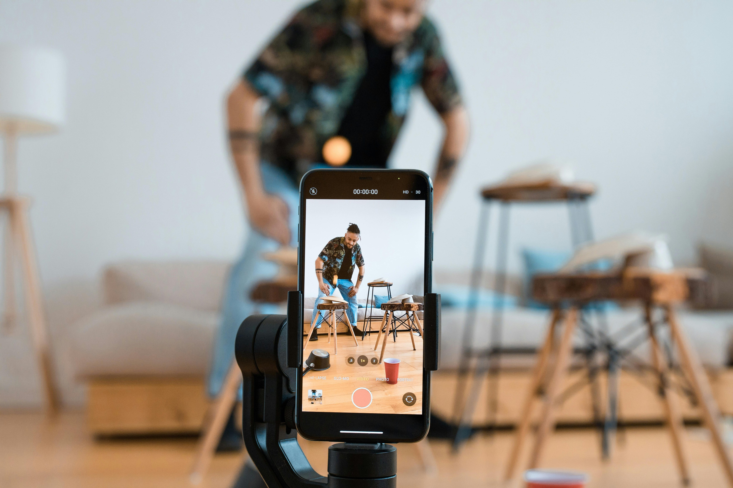 Creating Engaging Video Content with a Smartphone for Social Marketing Strategy