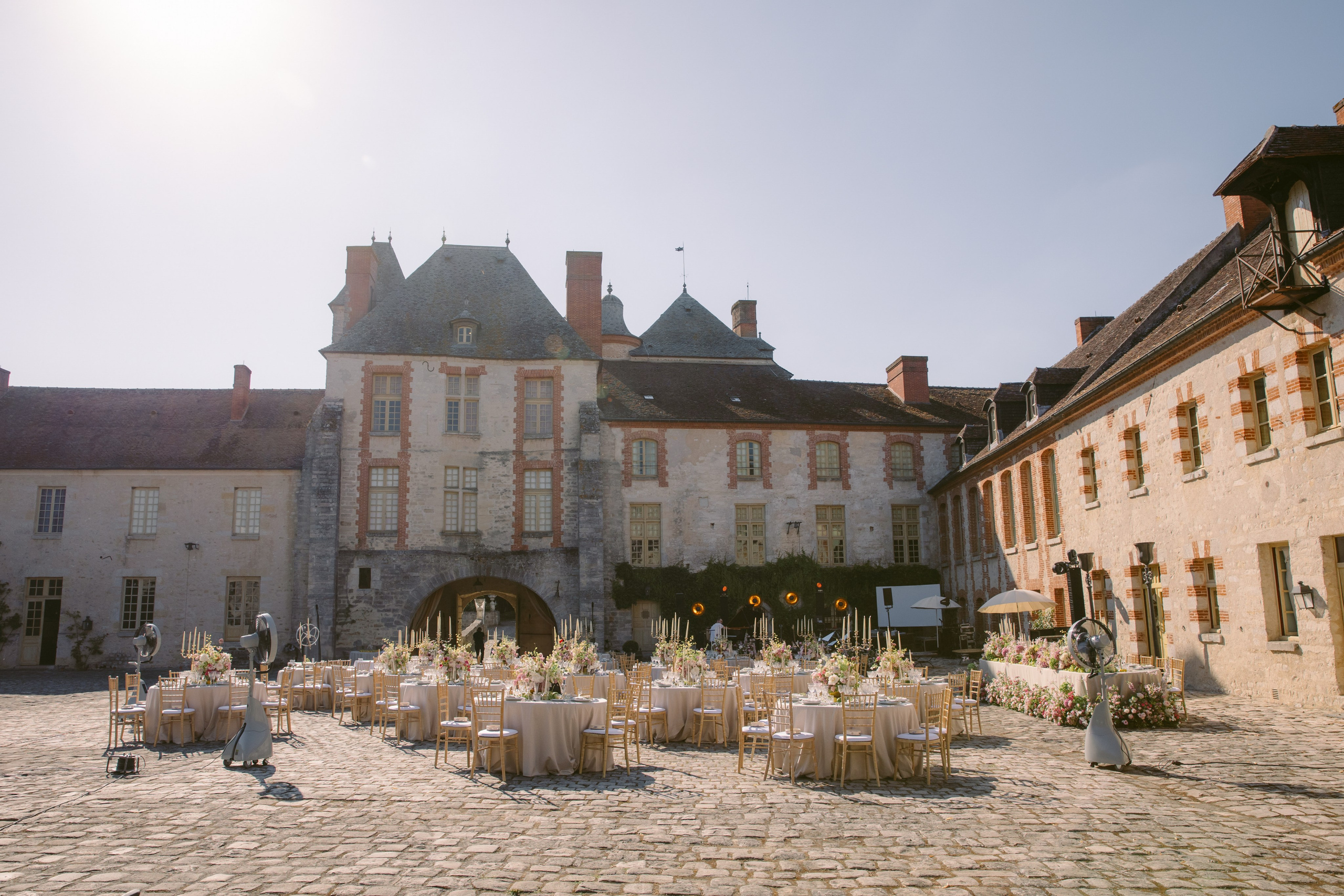 The Most Beautiful Château Wedding Venues in France. Paris Wedding Photographer