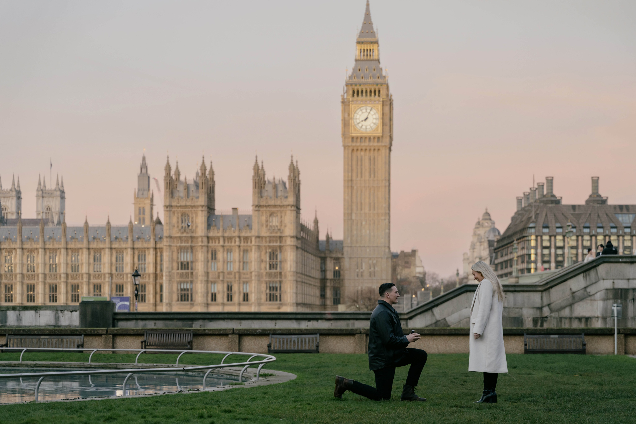 London Proposal Photographer | Best Places to Propose in London. London Wedding & Engagement Photographer