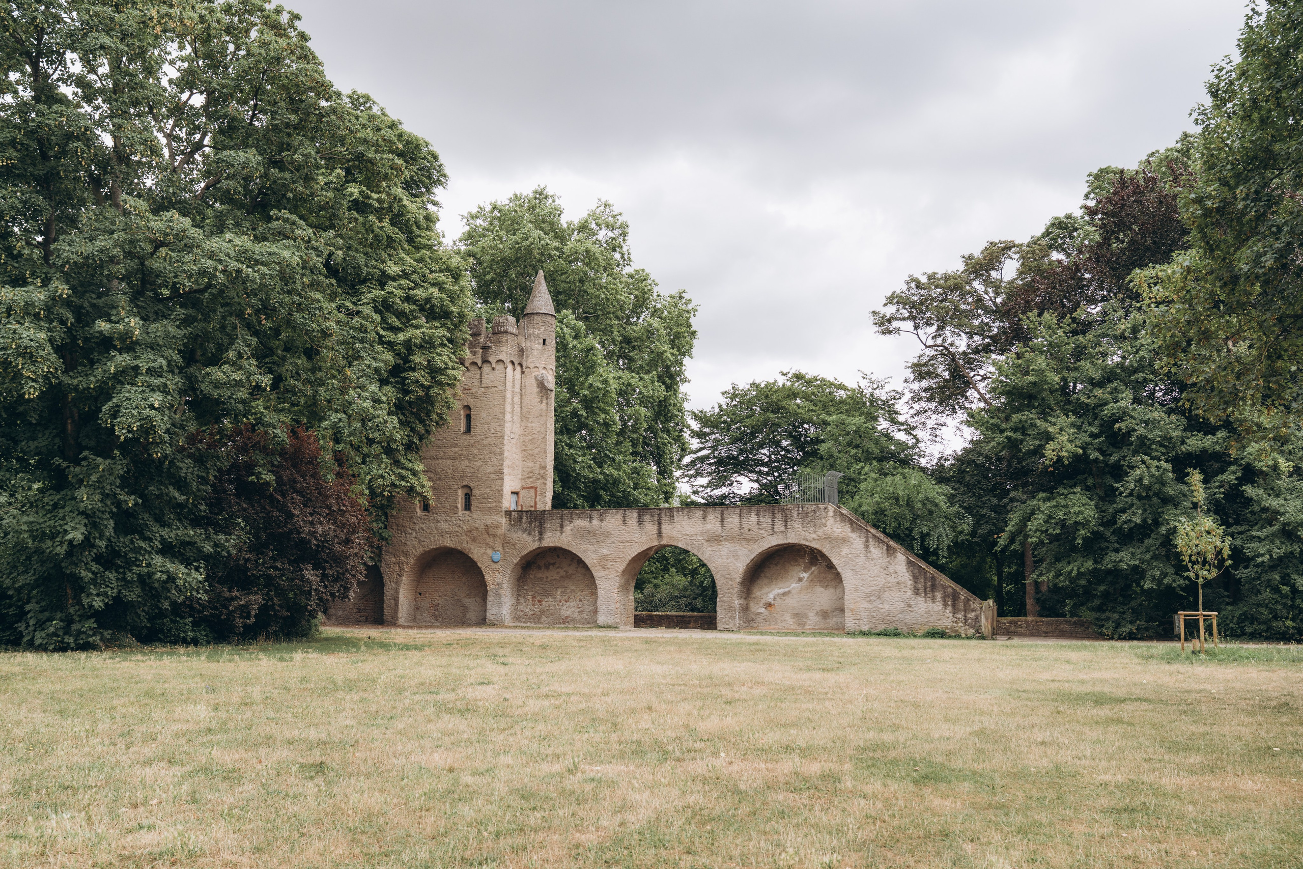 Weddings in Kronberg im Taunus — Stylish & Timeless Wedding Photography in One of Germany’s Most Elegant Regions. Wedding Stories — Professional Wedding Photography & Videography in Germany, Italy, Spain & all across Europe