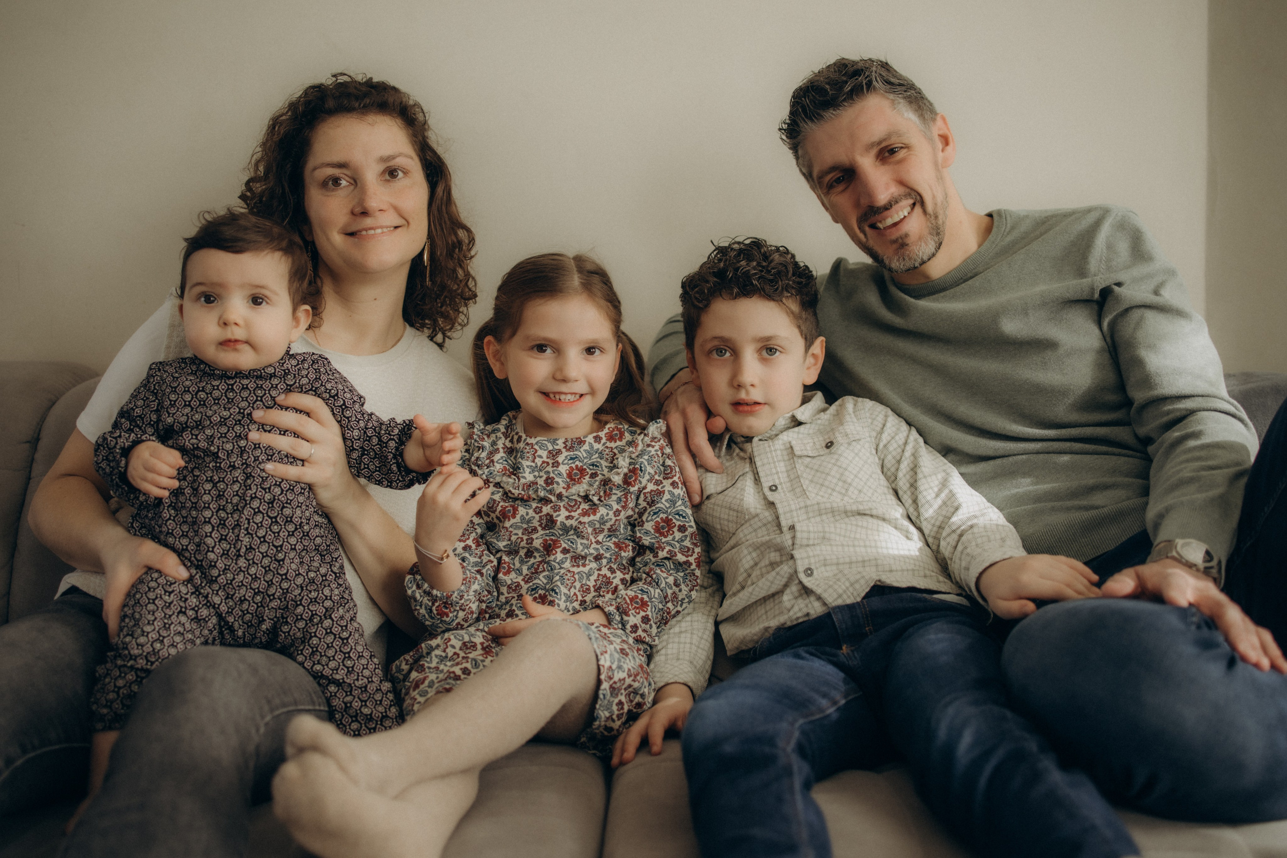 Séances photo de Famille. Je suis Olga, votre photographe de famille à Metz et dans toute la France