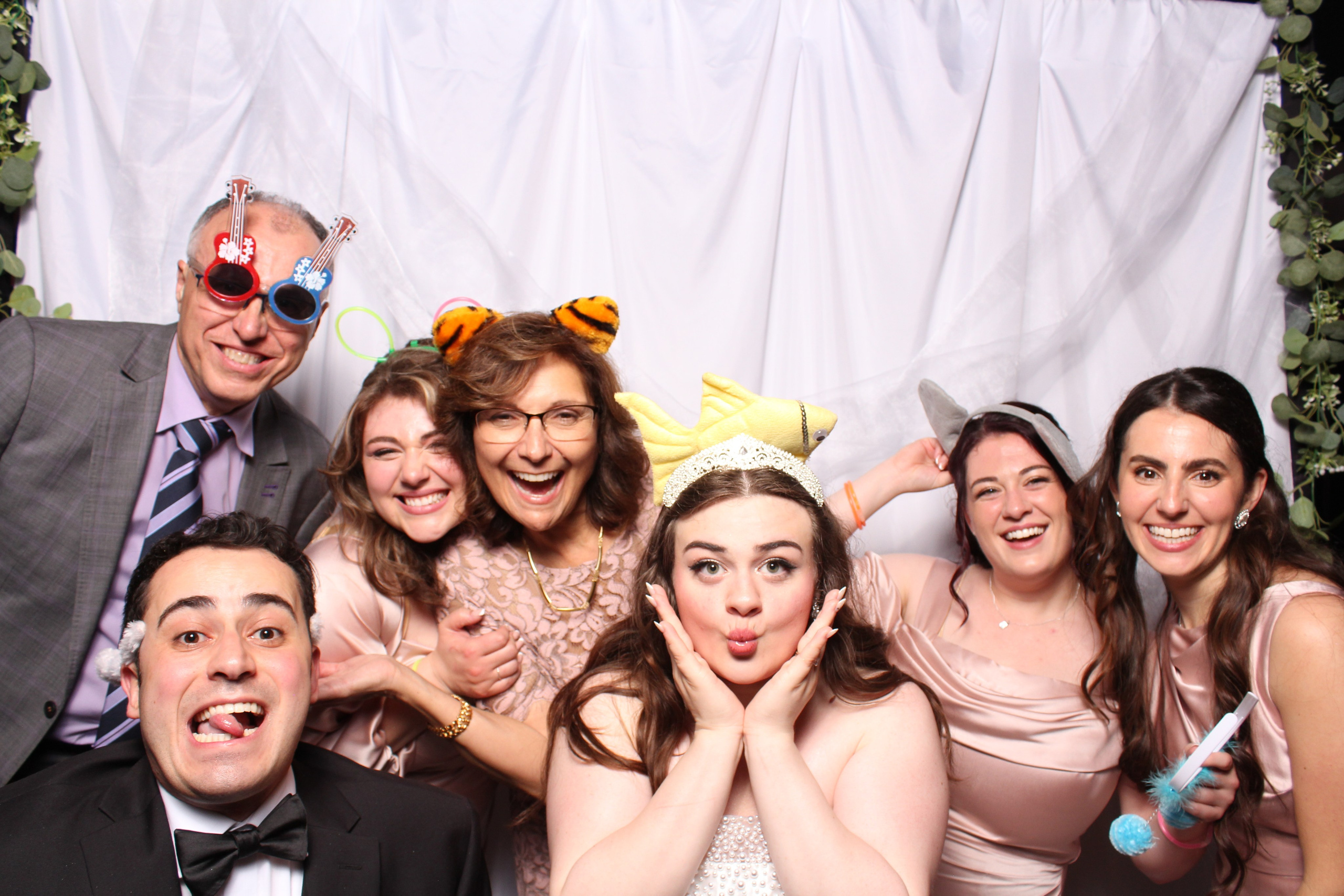 Photography Services in Toronto | Engagement, Wedding & Branding Sessions. Madhurina photography