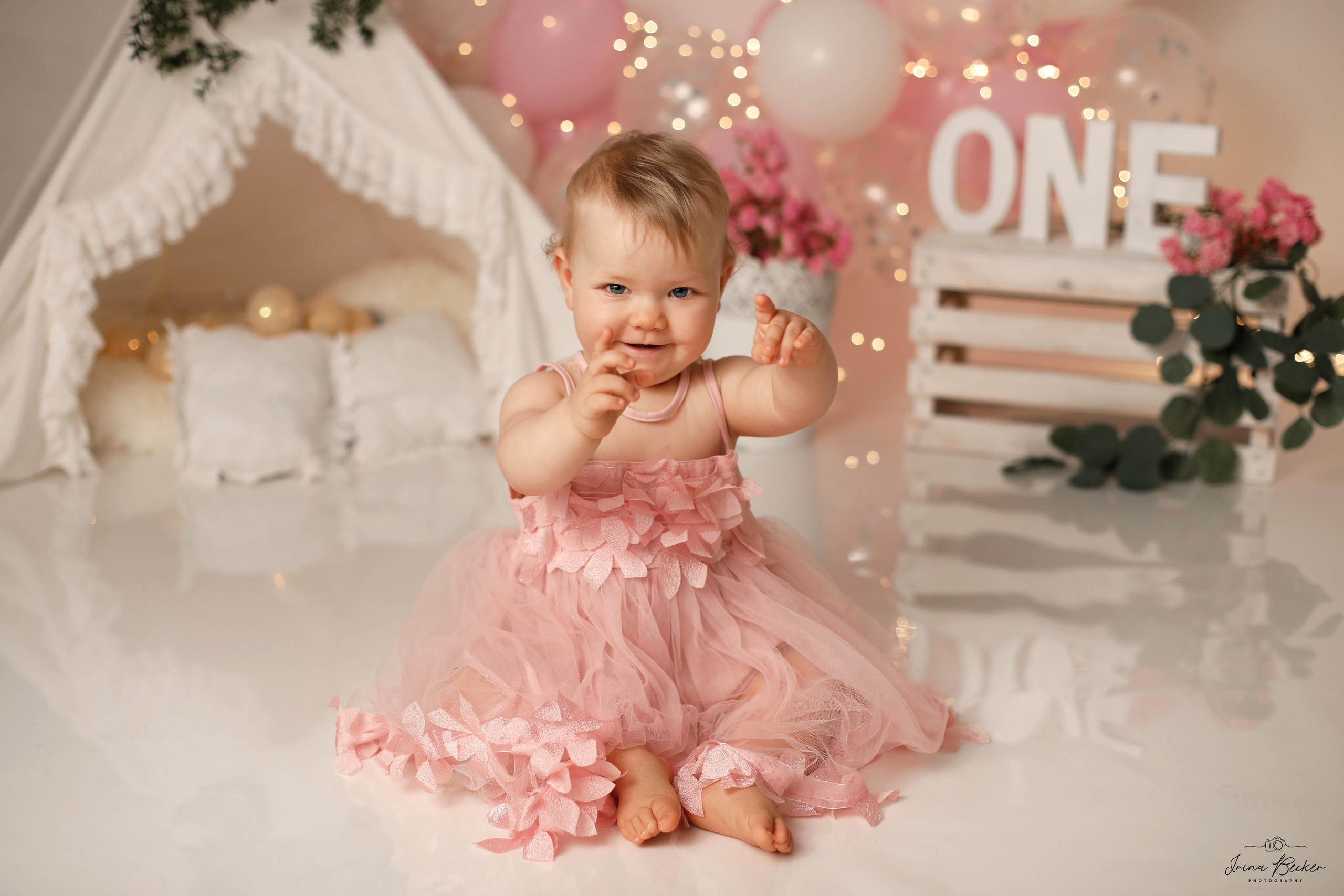 Babyfotograf Ulm; Babyfotograf Neu-Ulm; Babyfotograf Münsingen; Babyfotograf Metzingen; Babyfotograf Göppingen; Babyfotograf Tübingen; Babyfotograf Memmingen; Babyfotograf Reutlingen; Babyfotograf Stuttgart; Babyfotograf Günzburg; Babyfotograf Biberach an der Riss; Babyfotograf Alb-Donau-Kreis; Babyfotograf Bad Saulgau; Babyfotograf Bad Waldsee; Babyfotograf Ehingen; neugeborenenfotografie Ulm; neugeborenenfotografie Neu-Ulm; neugeborenenfotografie Stuttgart; neugeborenenfotografie Metzingen; neugeborenenfotografie Münsingen; neugeborenenfotografie Bad Saulgau; neugeborenenfotografie Bad Waldsee; neugeborenenfotografie Ehingen; neugeborenenfotografie Langenau; neugeborenenfotografie Ravensburg; neugeborenenfotografie Sigmaringen; Fograf Ulm; Fotograf Ehingen; Fotograf Bad Waldsee; Newborn Shooting Ulm; Babyshooting Ulm; Babyshooting Memmingen; Babyshooting Günzburg; Babyfotograf Laupheim; Babyfotograf Riedlingen; Babyfotograf Biberach an der Riß; pregnancy; Baby; Babyfotograf Biberach an der Riß; Babyfotograf Erbach; Babyfotograf Blaubeuren; Baby Photograph Ulm, cake-smash fotograf ulm, cake-smash stuttgart, cake-smash metzingen, erste geburtstag ulm, ein jahr alt 