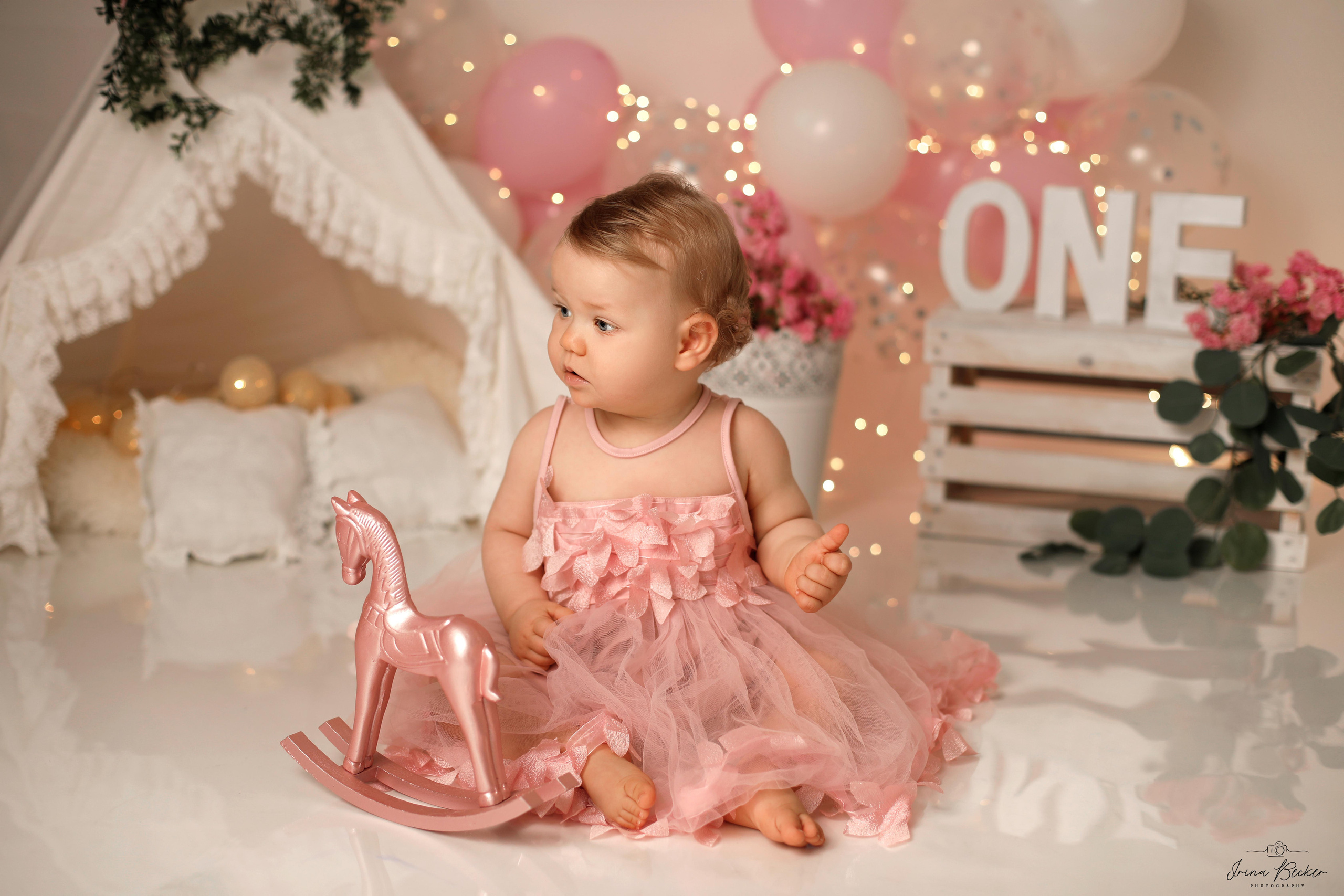 Babyfotograf Ulm; Babyfotograf Neu-Ulm; Babyfotograf Münsingen; Babyfotograf Metzingen; Babyfotograf Göppingen; Babyfotograf Tübingen; Babyfotograf Memmingen; Babyfotograf Reutlingen; Babyfotograf Stuttgart; Babyfotograf Günzburg; Babyfotograf Biberach an der Riss; Babyfotograf Alb-Donau-Kreis; Babyfotograf Bad Saulgau; Babyfotograf Bad Waldsee; Babyfotograf Ehingen; neugeborenenfotografie Ulm; neugeborenenfotografie Neu-Ulm; neugeborenenfotografie Stuttgart; neugeborenenfotografie Metzingen; neugeborenenfotografie Münsingen; neugeborenenfotografie Bad Saulgau; neugeborenenfotografie Bad Waldsee; neugeborenenfotografie Ehingen; neugeborenenfotografie Langenau; neugeborenenfotografie Ravensburg; neugeborenenfotografie Sigmaringen; Fograf Ulm; Fotograf Ehingen; Fotograf Bad Waldsee; Newborn Shooting Ulm; Babyshooting Ulm; Babyshooting Memmingen; Babyshooting Günzburg; Babyfotograf Laupheim; Babyfotograf Riedlingen; Babyfotograf Biberach an der Riß; pregnancy; Baby; Babyfotograf Biberach an der Riß; Babyfotograf Erbach; Babyfotograf Blaubeuren; Baby Photograph Ulm, cake-smash fotograf ulm, cake-smash stuttgart, cake-smash metzingen, erste geburtstag ulm, ein jahr alt 