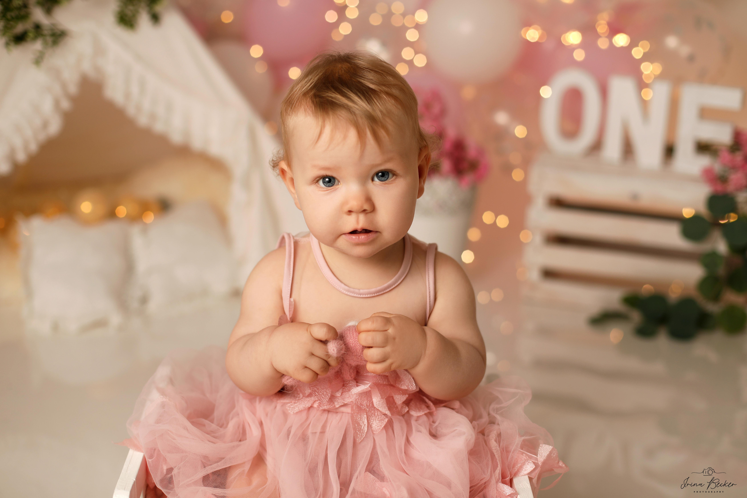 Babyfotograf Ulm; Babyfotograf Neu-Ulm; Babyfotograf Münsingen; Babyfotograf Metzingen; Babyfotograf Göppingen; Babyfotograf Tübingen; Babyfotograf Memmingen; Babyfotograf Reutlingen; Babyfotograf Stuttgart; Babyfotograf Günzburg; Babyfotograf Biberach an der Riss; Babyfotograf Alb-Donau-Kreis; Babyfotograf Bad Saulgau; Babyfotograf Bad Waldsee; Babyfotograf Ehingen; neugeborenenfotografie Ulm; neugeborenenfotografie Neu-Ulm; neugeborenenfotografie Stuttgart; neugeborenenfotografie Metzingen; neugeborenenfotografie Münsingen; neugeborenenfotografie Bad Saulgau; neugeborenenfotografie Bad Waldsee; neugeborenenfotografie Ehingen; neugeborenenfotografie Langenau; neugeborenenfotografie Ravensburg; neugeborenenfotografie Sigmaringen; Fograf Ulm; Fotograf Ehingen; Fotograf Bad Waldsee; Newborn Shooting Ulm; Babyshooting Ulm; Babyshooting Memmingen; Babyshooting Günzburg; Babyfotograf Laupheim; Babyfotograf Riedlingen; Babyfotograf Biberach an der Riß; pregnancy; Baby; Babyfotograf Biberach an der Riß; Babyfotograf Erbach; Babyfotograf Blaubeuren; Baby Photograph Ulm, cake-smash fotograf ulm, cake-smash stuttgart, cake-smash metzingen, erste geburtstag ulm, ein jahr alt 