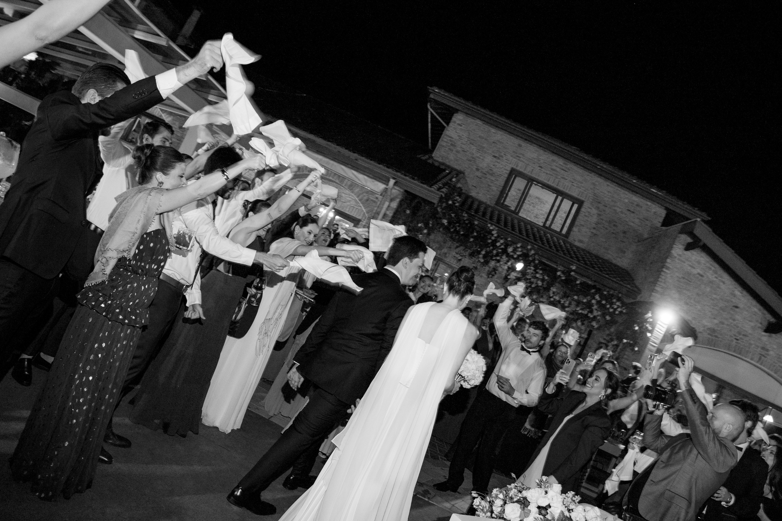 Mini Wedding: A Escolha Perfeita Para Casais Que Buscam Um Casamento Intimista e Cheio de Personalidade