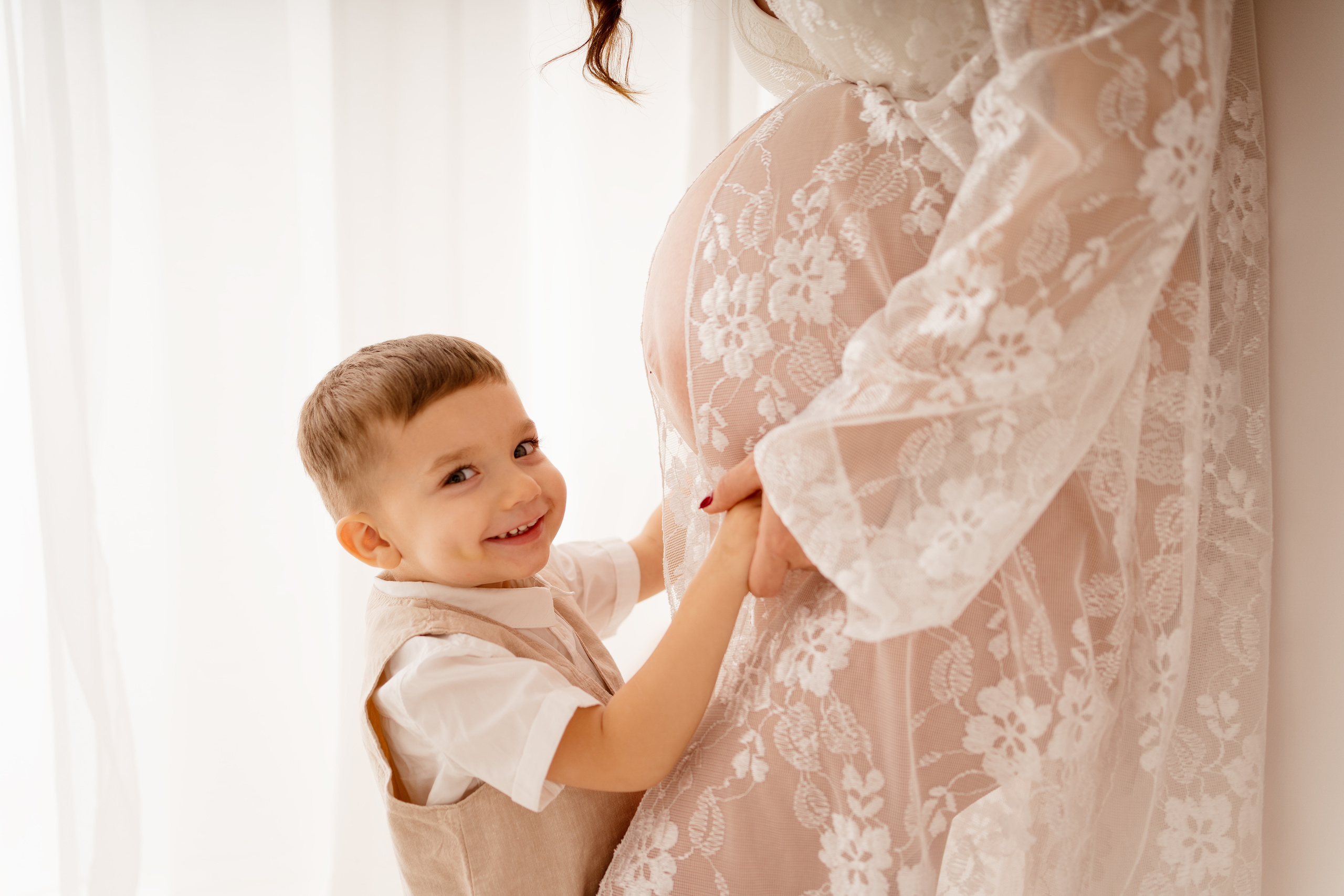 Fotografia rodzinna w Łodzi. Fotograf Łódź. Sesja noworodkowa, ciążowa.