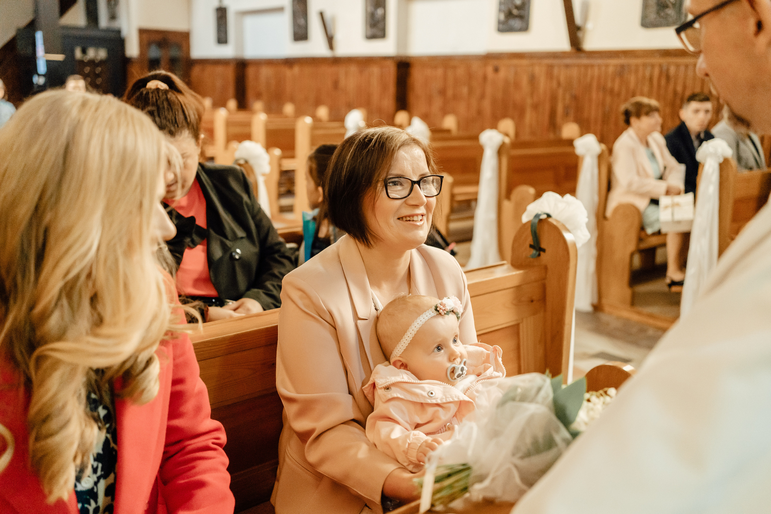 Reportaż z okazji chrztu świętego w Łodzi. 