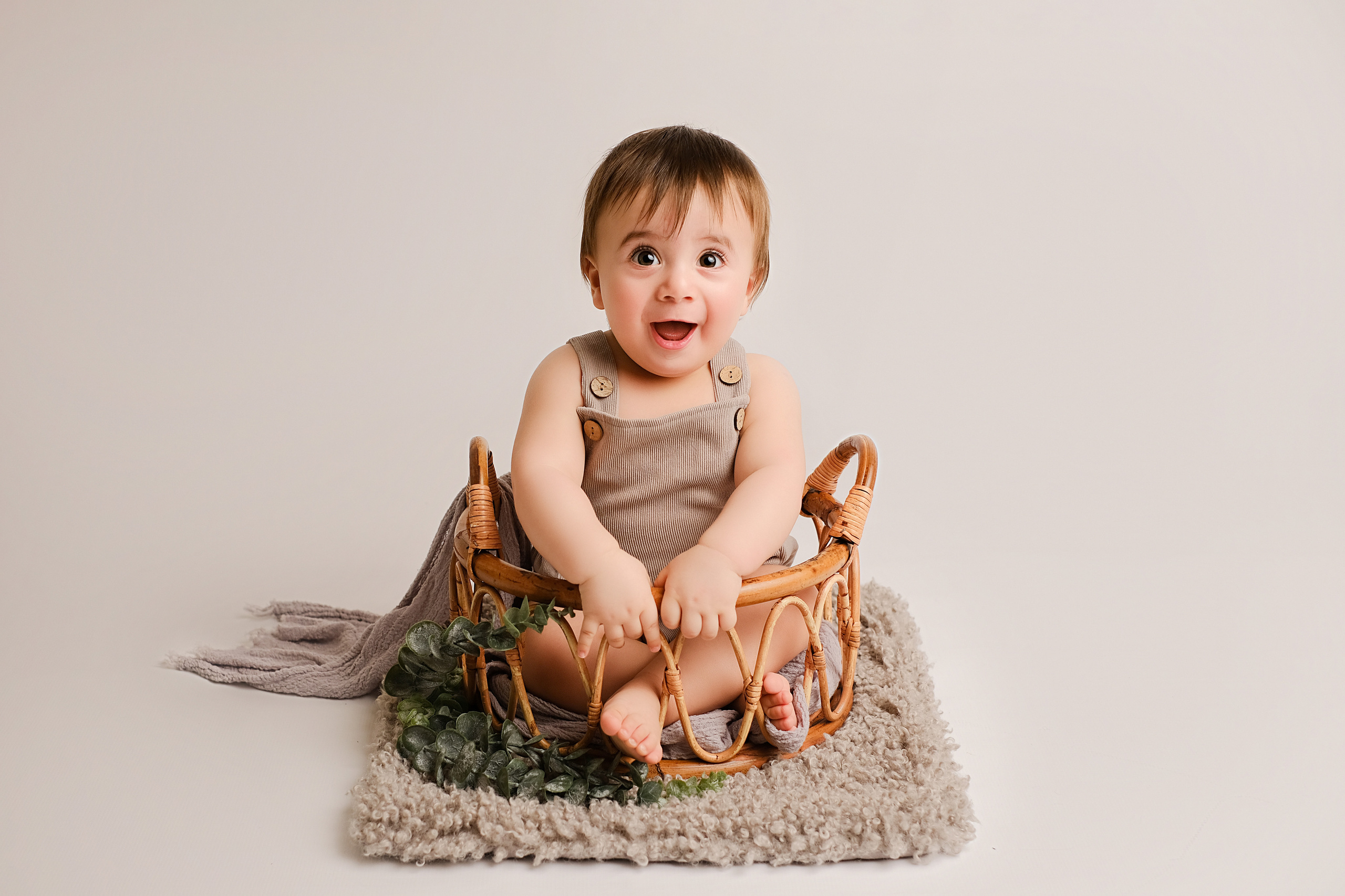 Newborn, Sitter and Cake Smash Photographer in Doha, Qatar