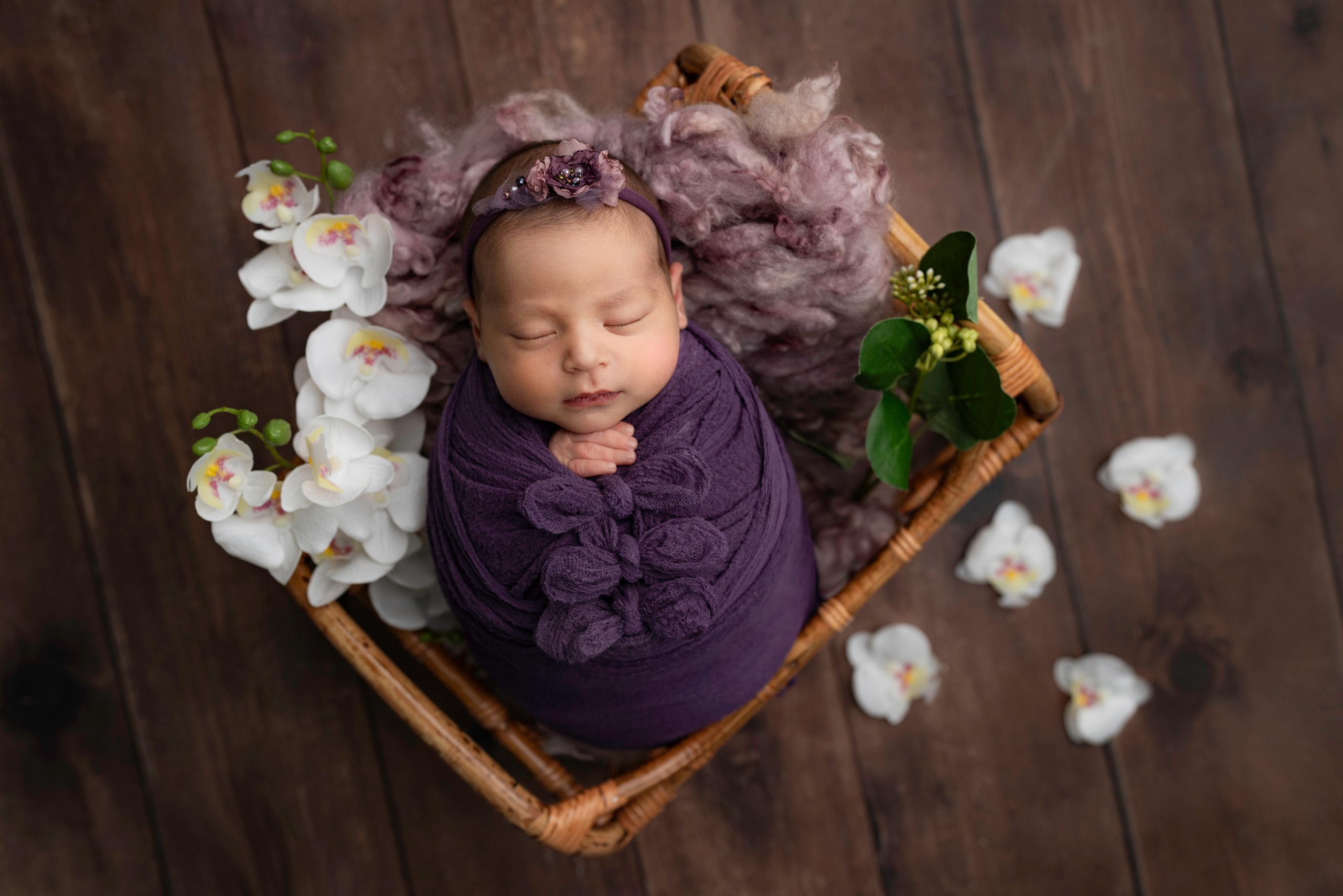 Newborn, Sitter and Cake Smash Photographer in Doha, Qatar