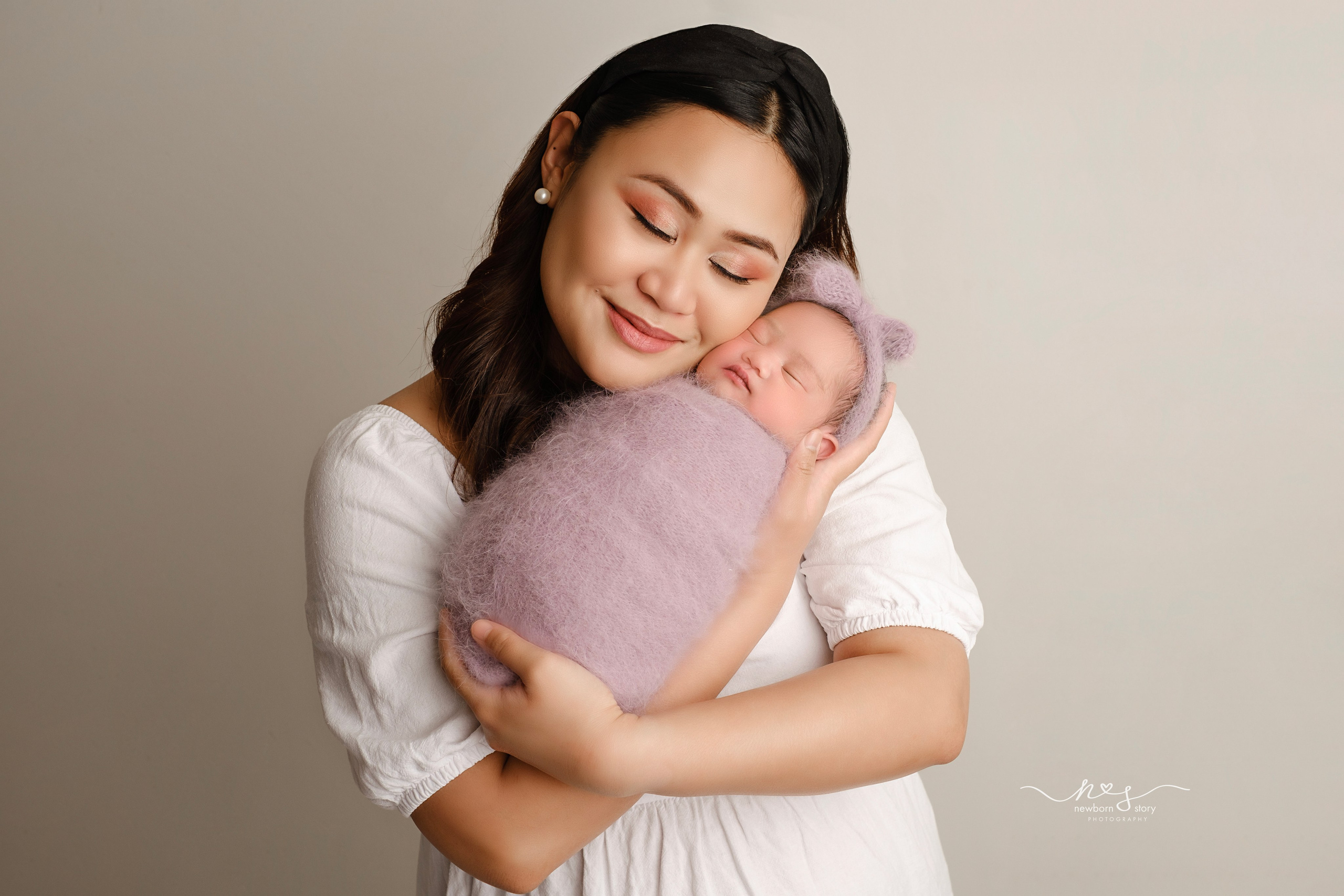 NEWBORN. Newborn, Sitter and Cake Smash Photographer in Doha, Qatar