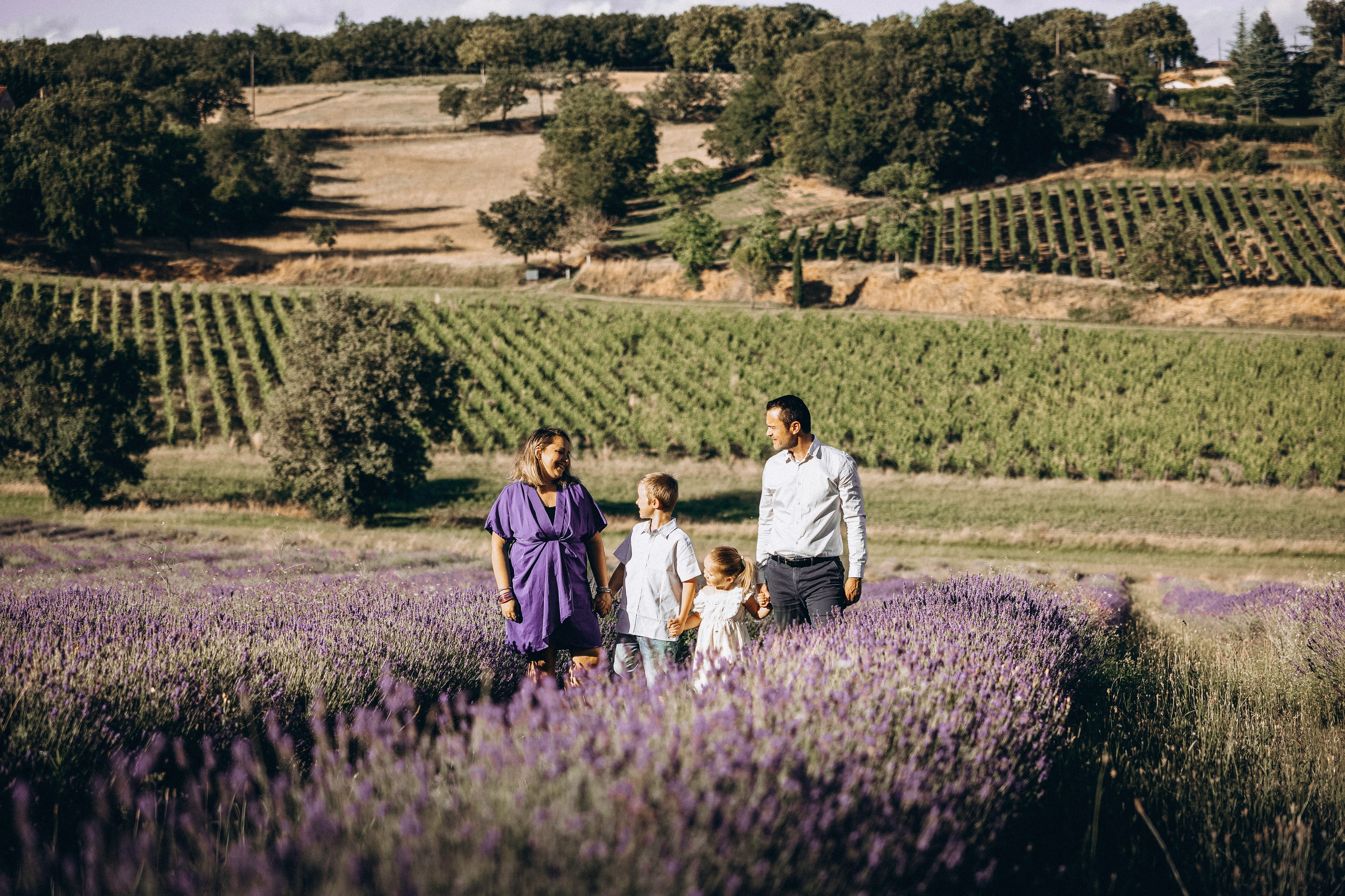 A Dreamy Family Photoshoot in the Lavender Fields Near Gaillac. Eugenie Smirnova — wedding, corporate and lifestyle photographer in Toulouse and Southwest France