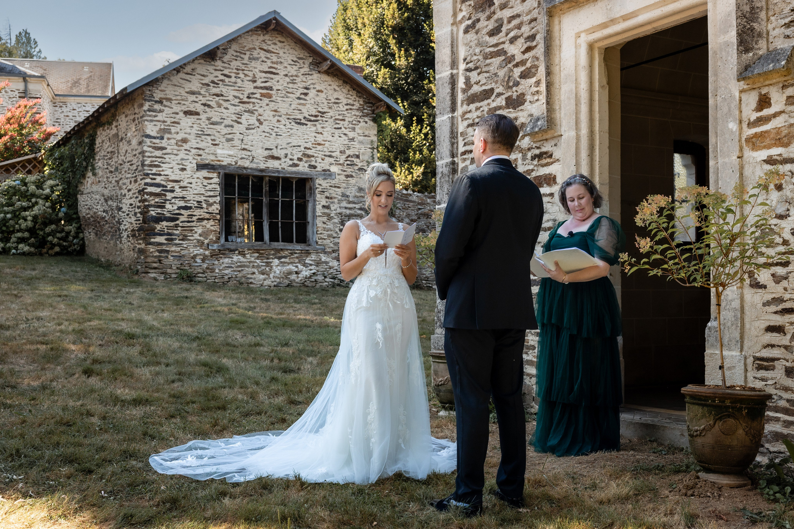 A Dordogne Château Wedding: Lucia & Gareth at d’Oche