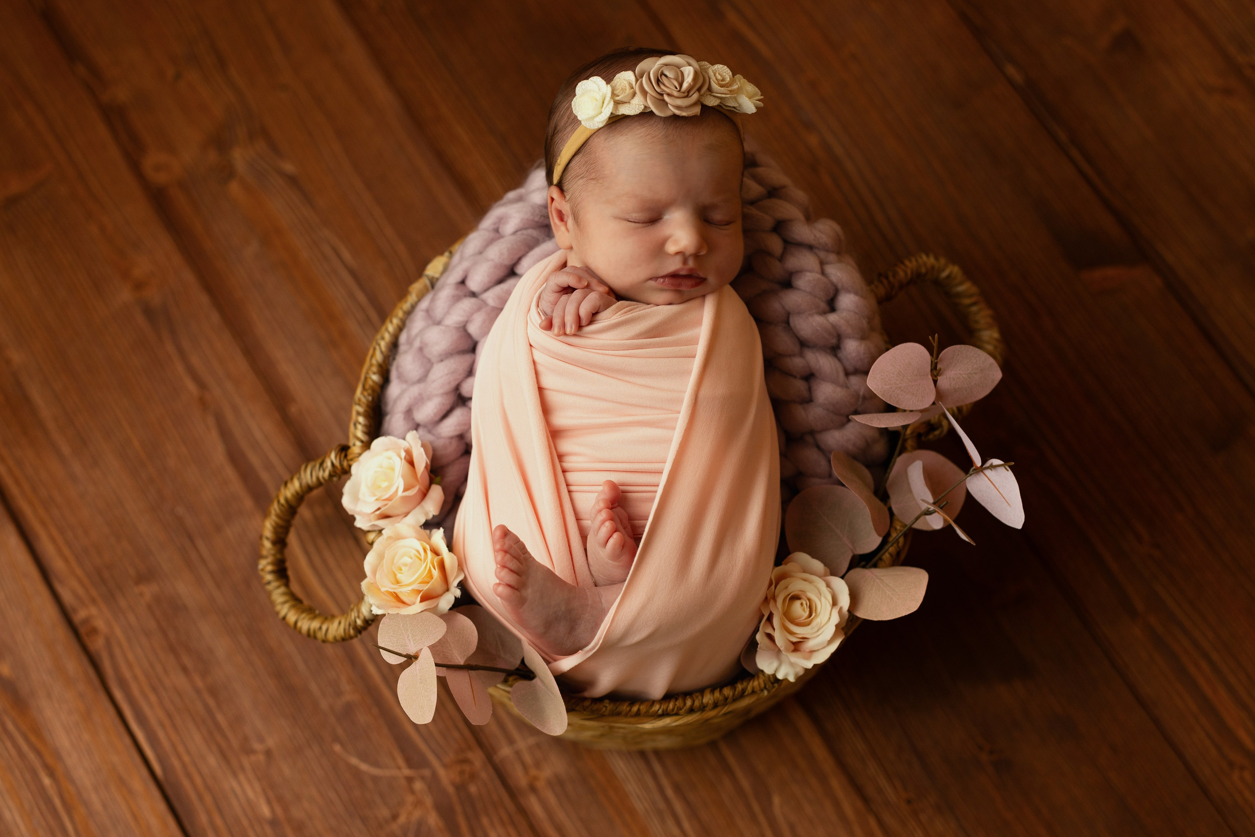Newborn. Novorođenčad, Trudnice i Porodični fotogaf u Beču i Požarevcu Mihajlo Stević