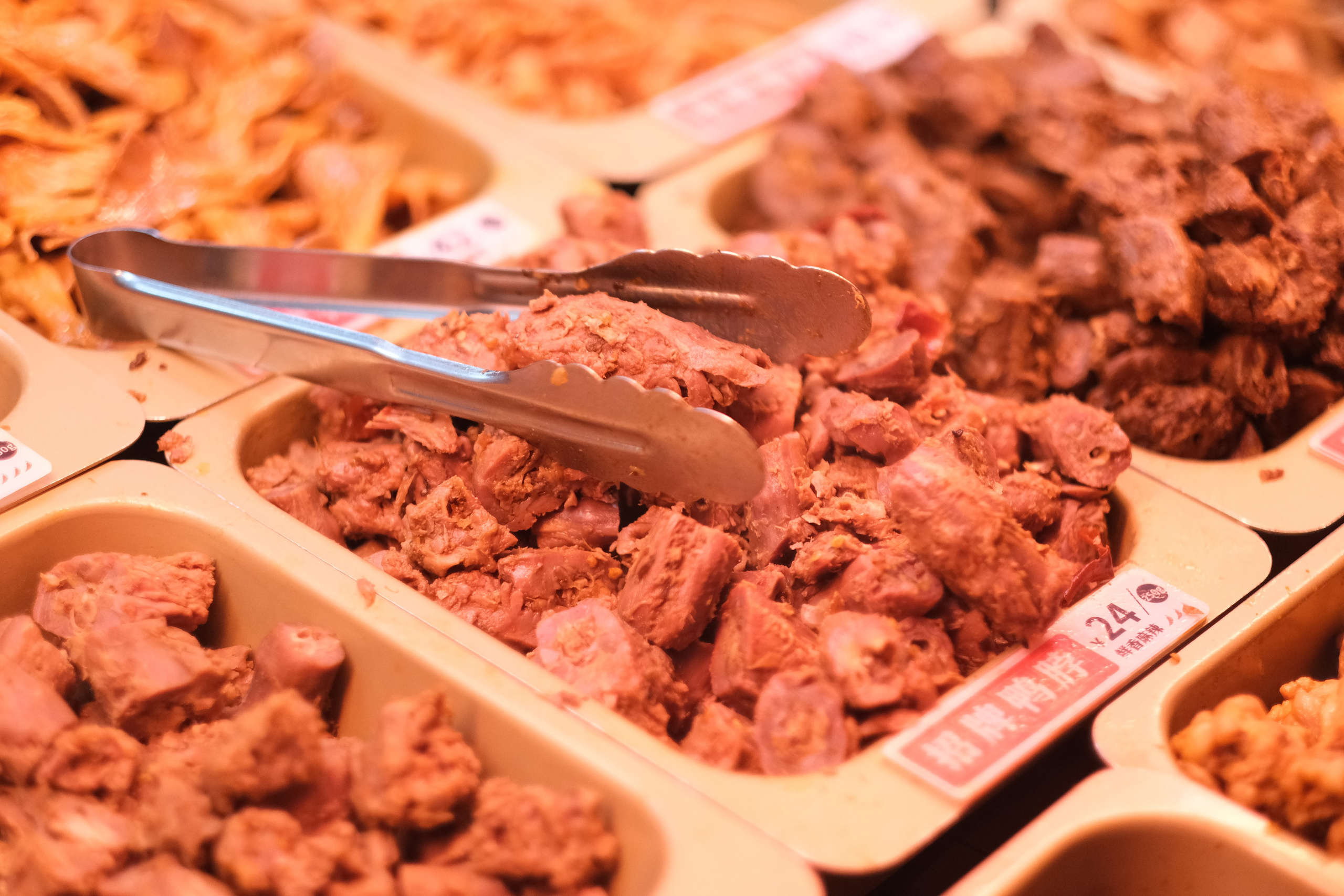 Exploring the Culinary Wonderland of Market Street in Guangzhou | Chinese food on market street |