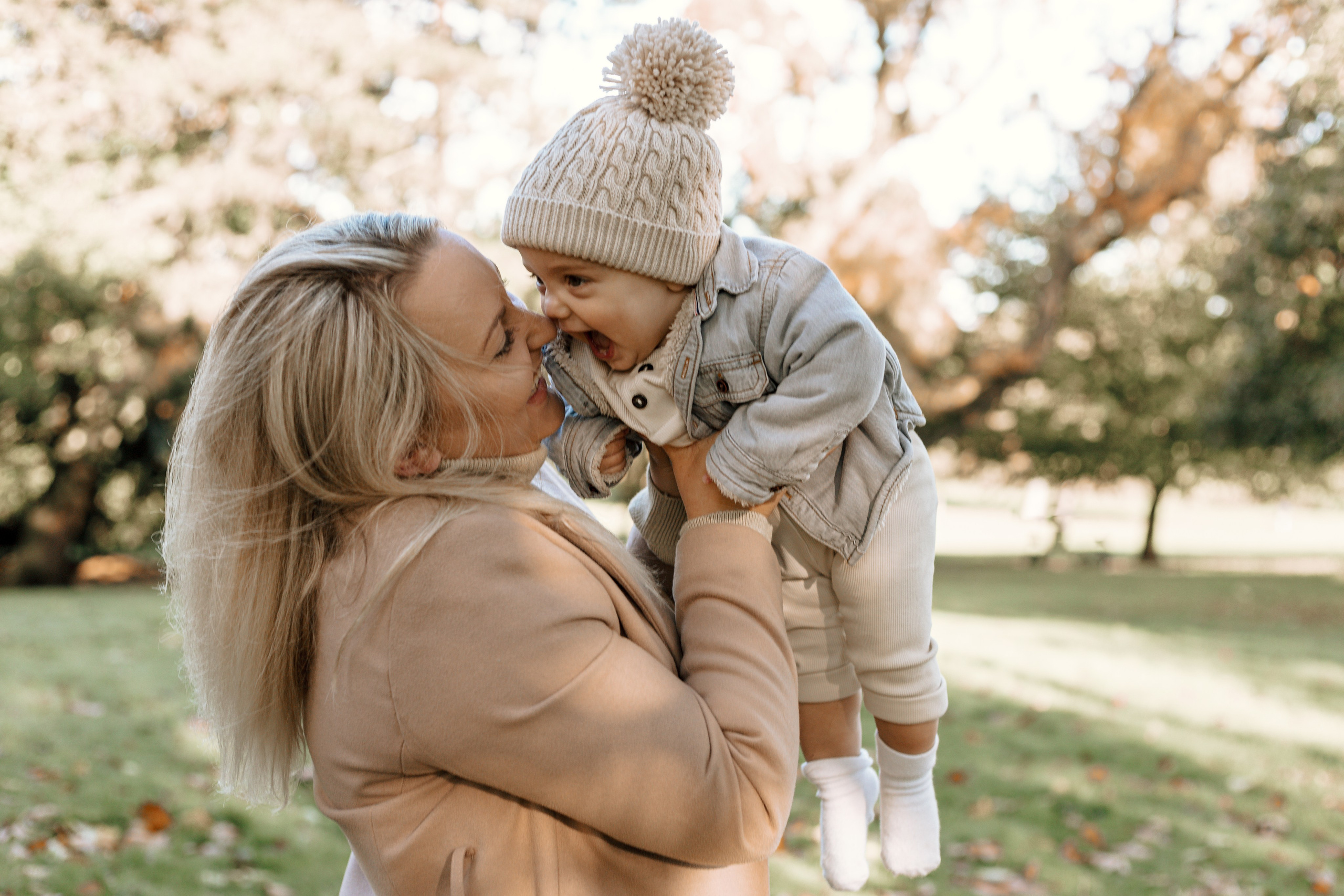 Ko darīt, ja bērns neklausa fotosesijā?. Home