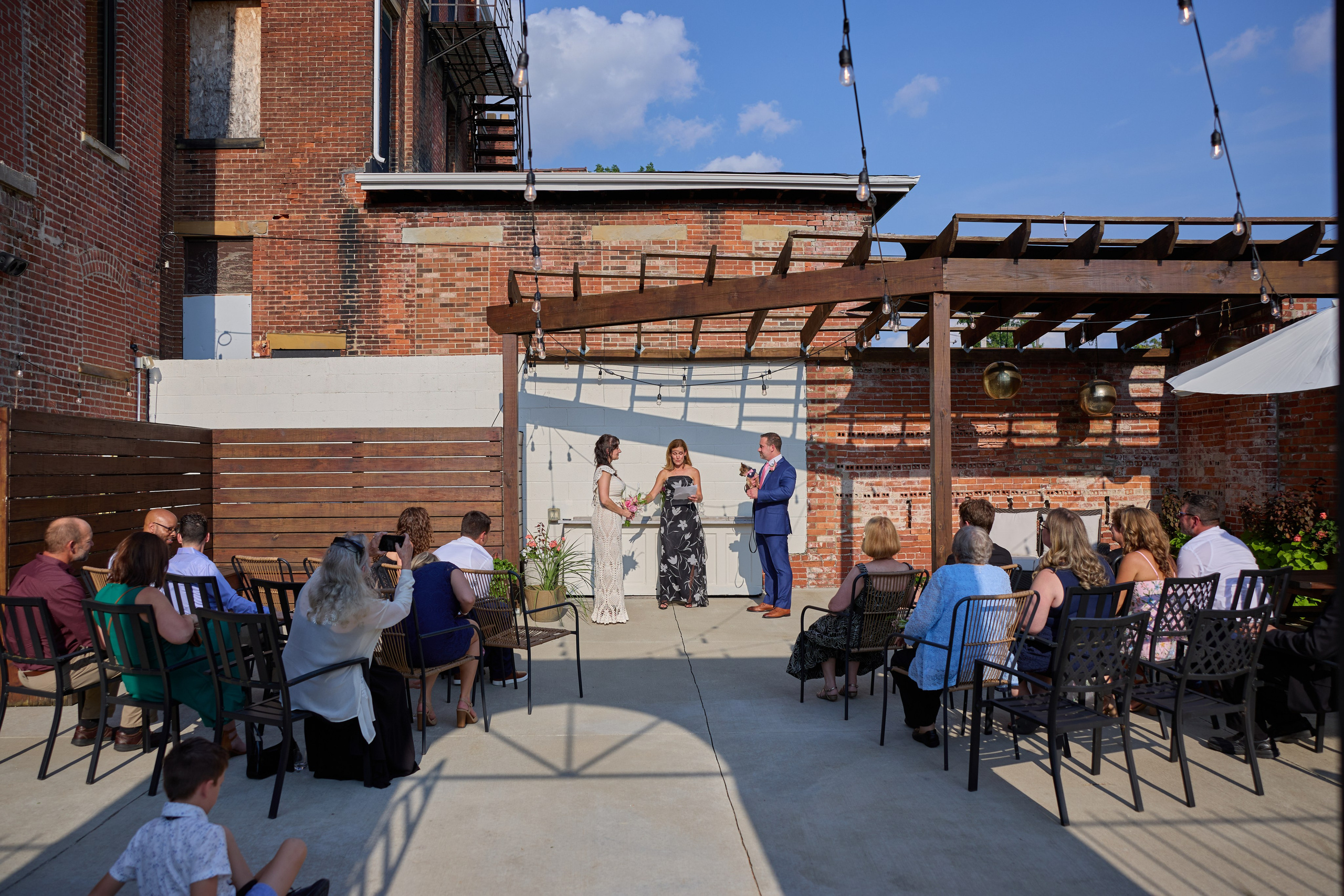 Bride and groom couple portraits during intimate wedding in Columbus Ohio