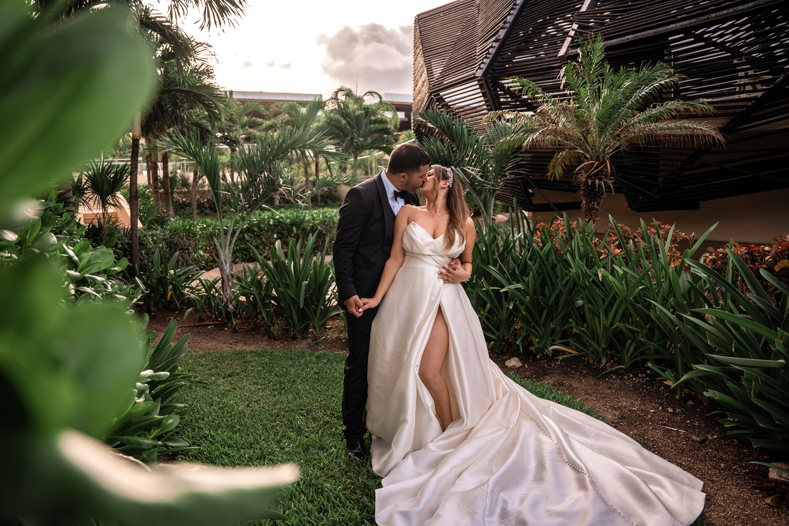 Best wedding photographer in Mexico. Victoria Liskova. Photographer in Mexico