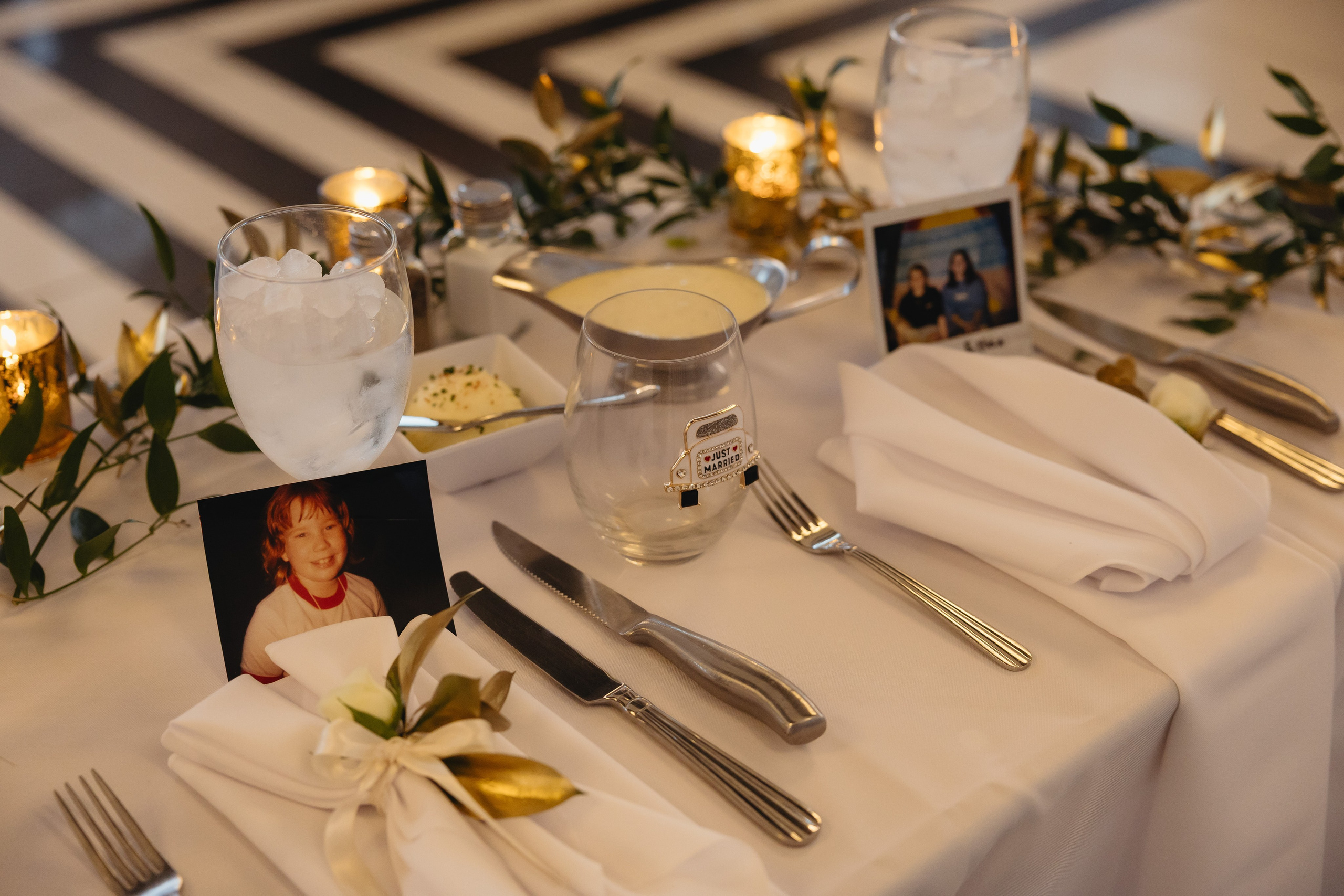 Sweetheart table reception decor in the evening at The Penthouse Hyde Park wedding venue