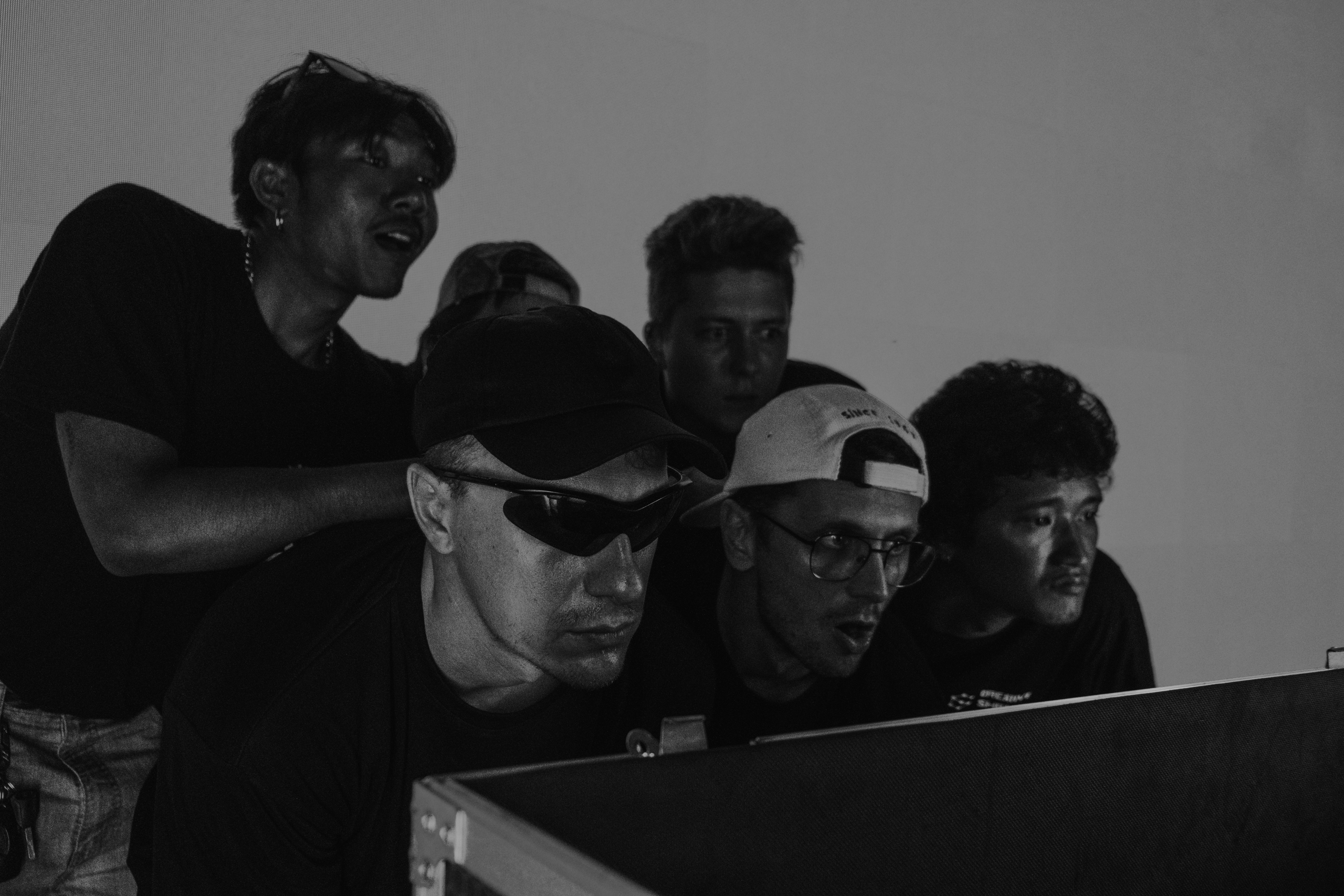 We provide equipment selection and setup services for events in Thailand, including Bangkok, Pattaya, and Phuket. Sound, lighting, video, stage equipment, and special effects equipment are available.