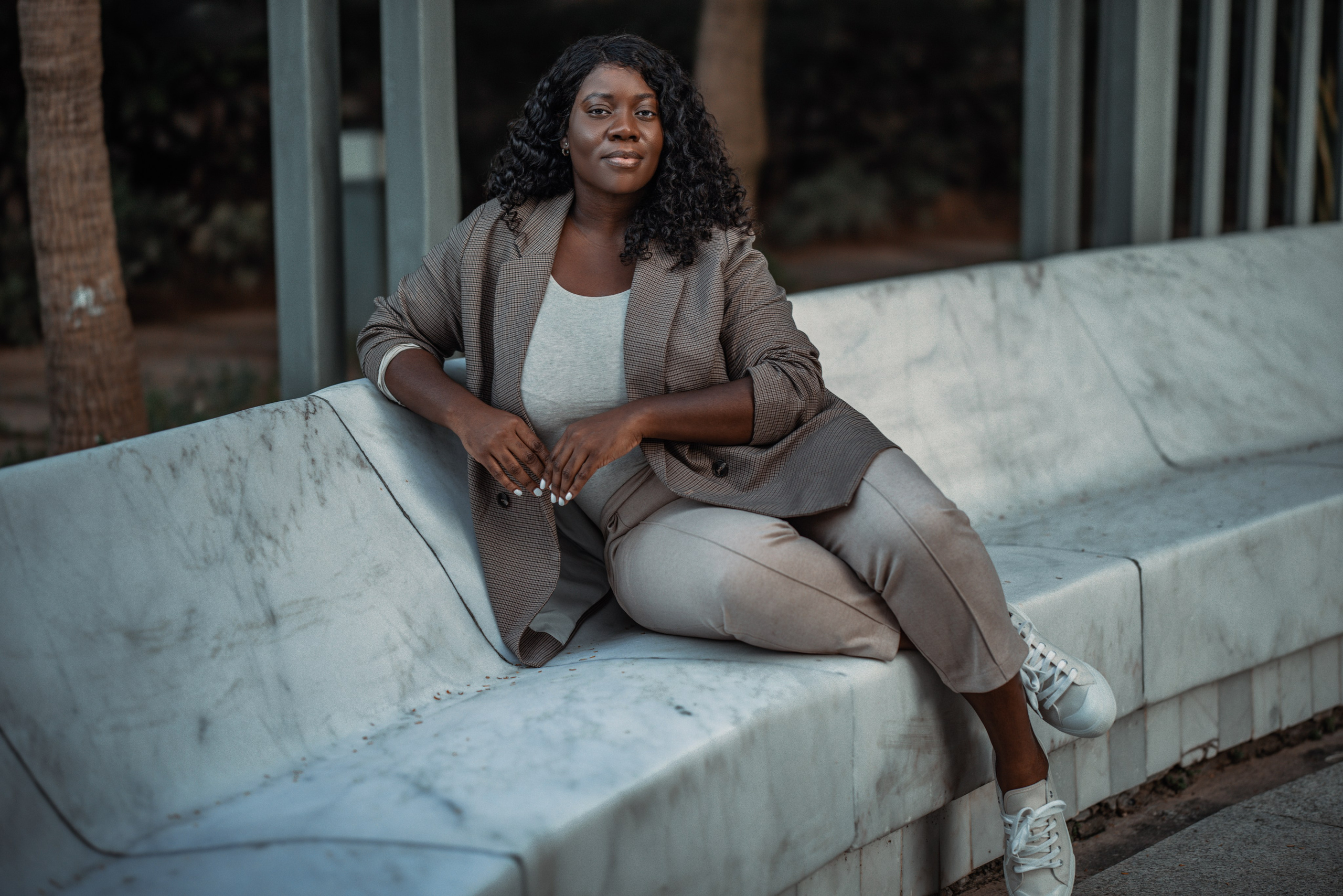 Louisa Lewis |Shenzhen-based Photographer & Videographer