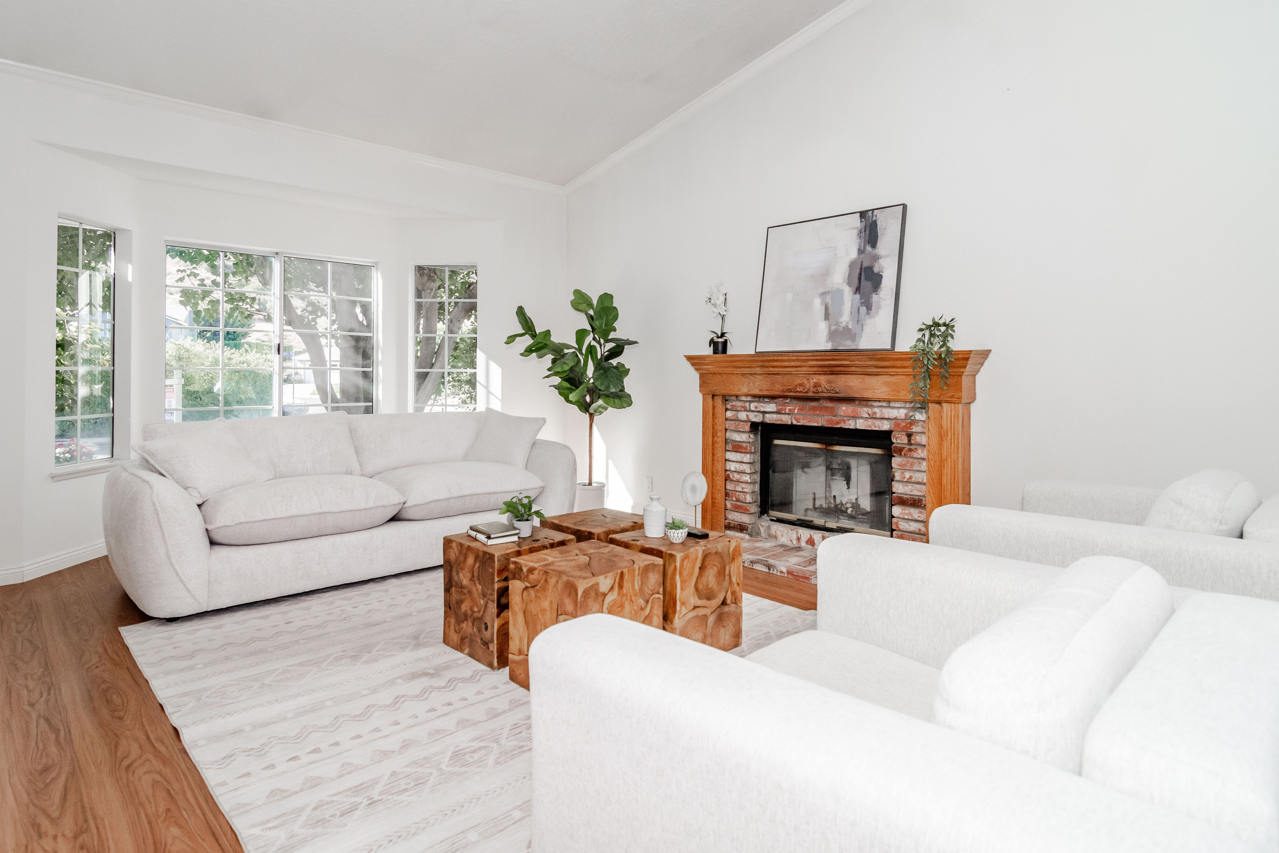 Real Estate Media. Professional portrait photographer in Los Angeles | Axenia Haritonova