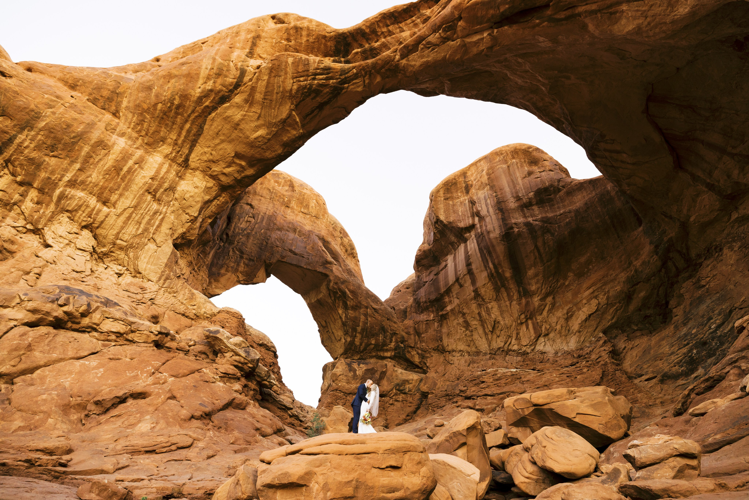 Arches Bridal Photoshoot. Utah Family Photographer