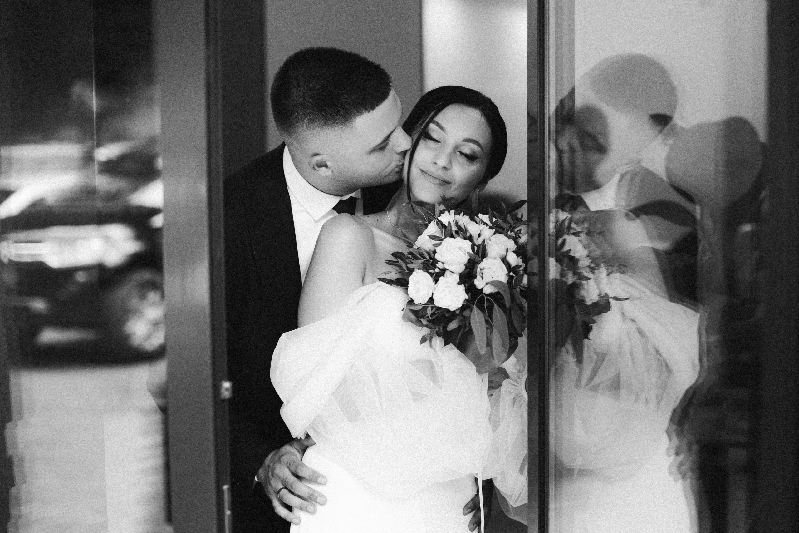 Ціни на весільну фотозйомку. Кожне фото - це історія, про яку я розповідаю без слів